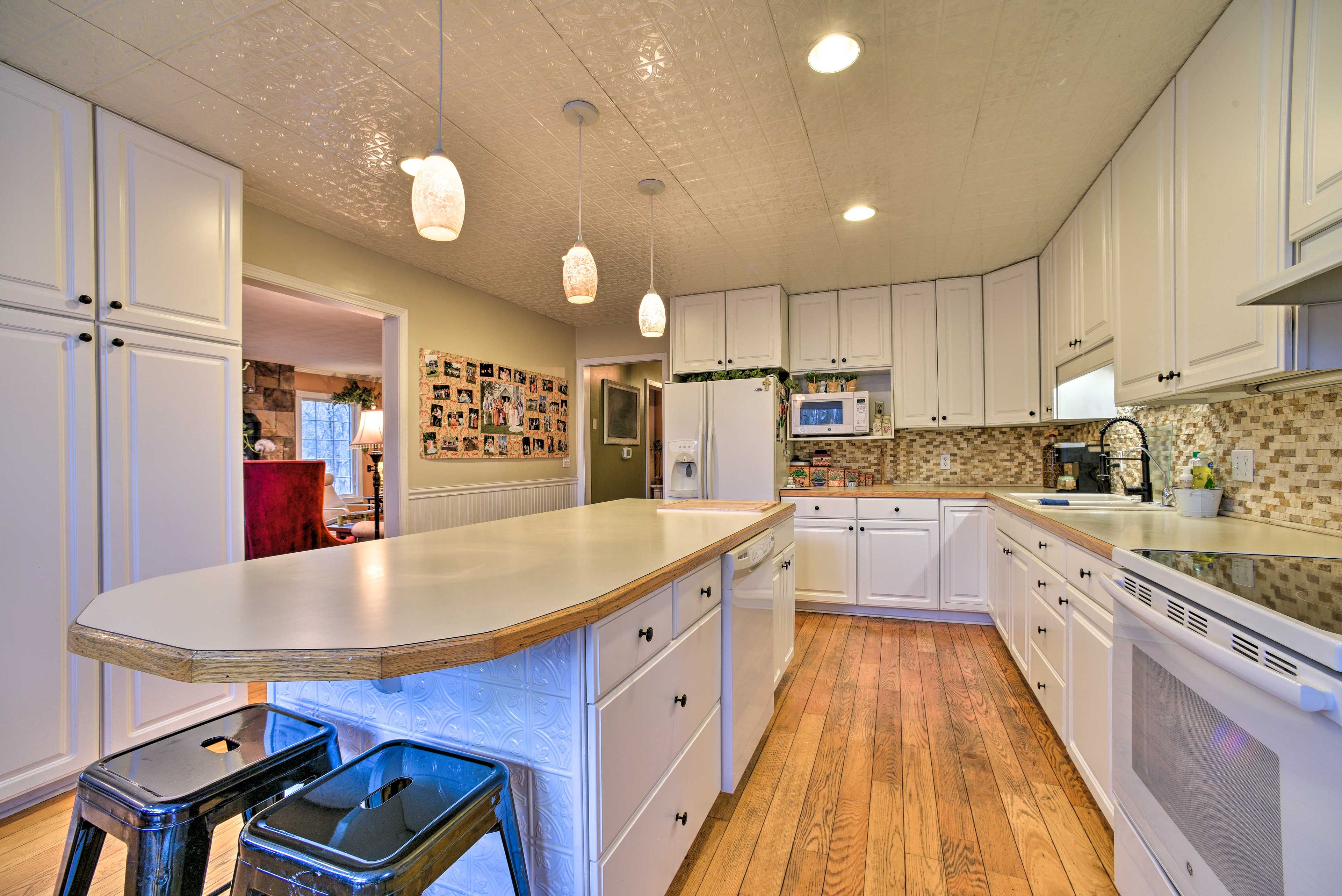 Kitchen | Fully Equipped