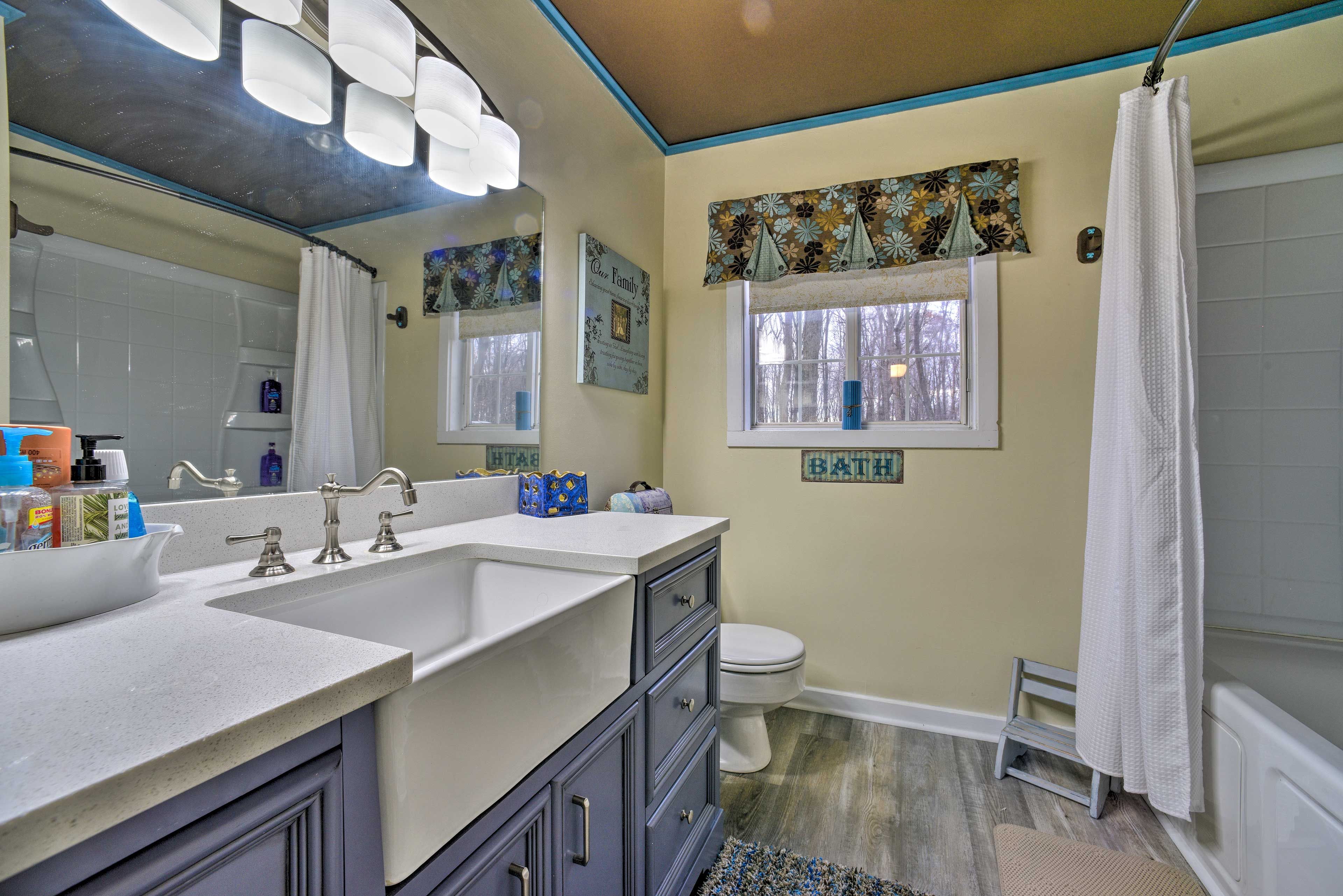 Bathroom | Towels Provided