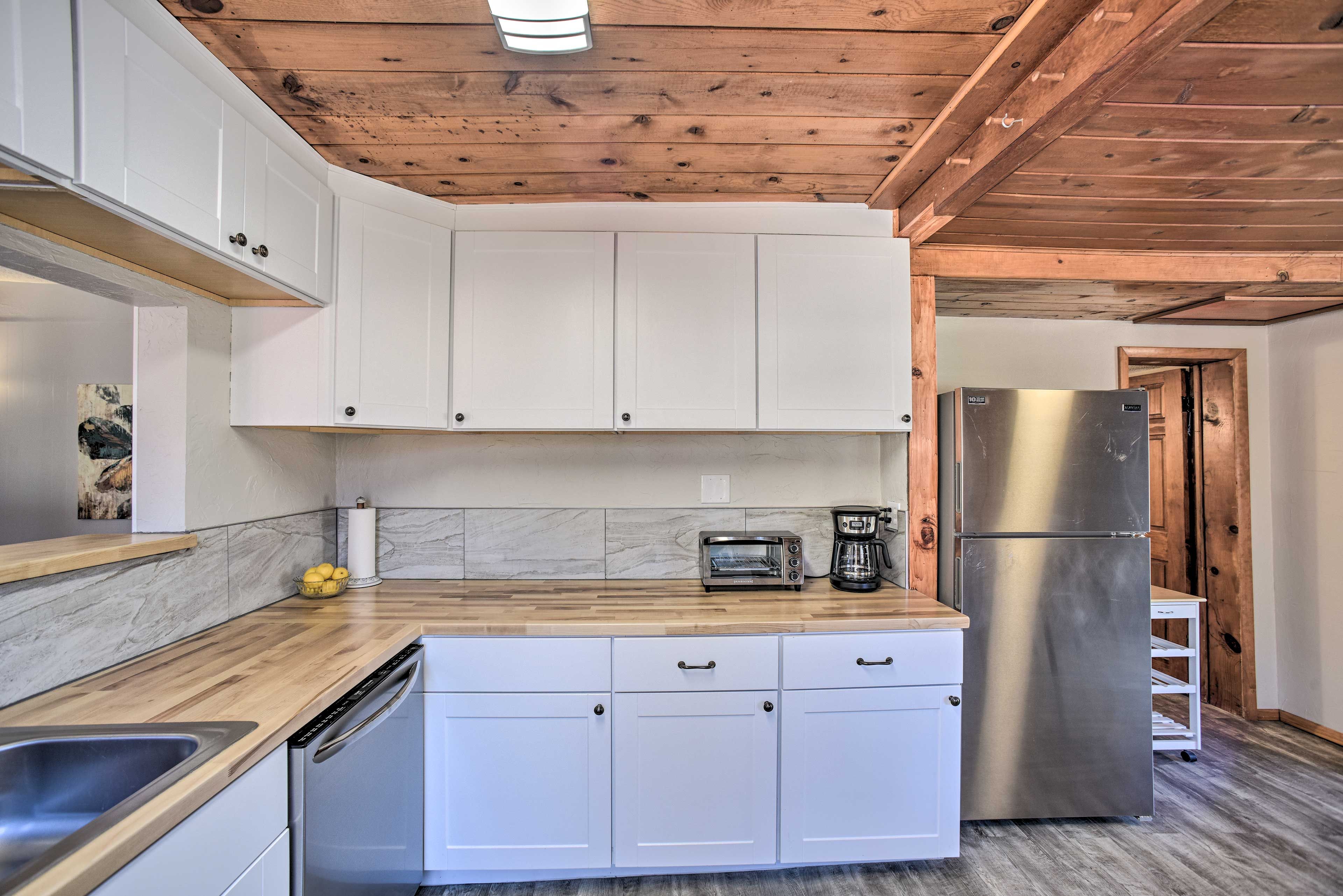 Kitchen | Drip Coffee Maker | Toaster Oven