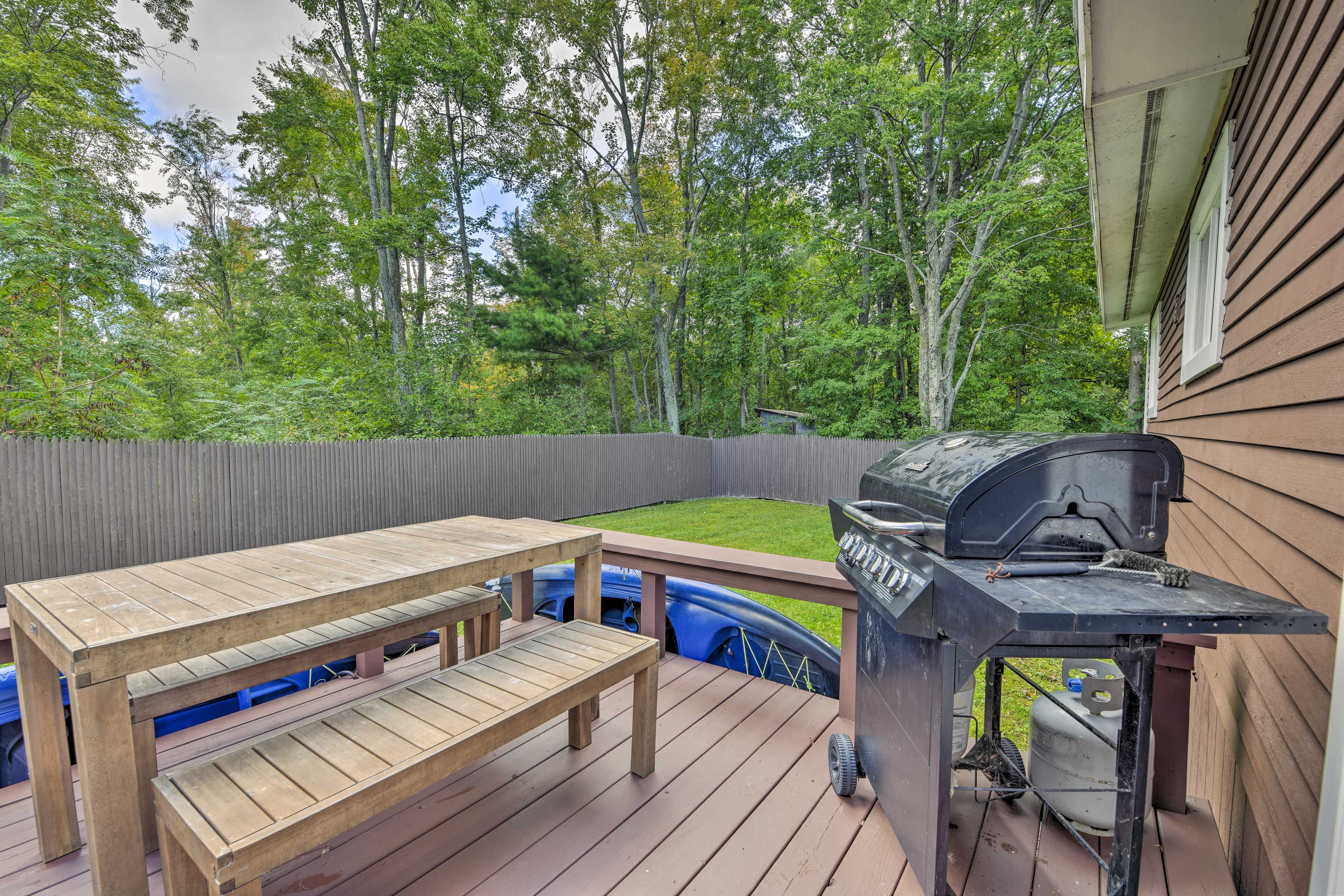 Deck | Gas Grill