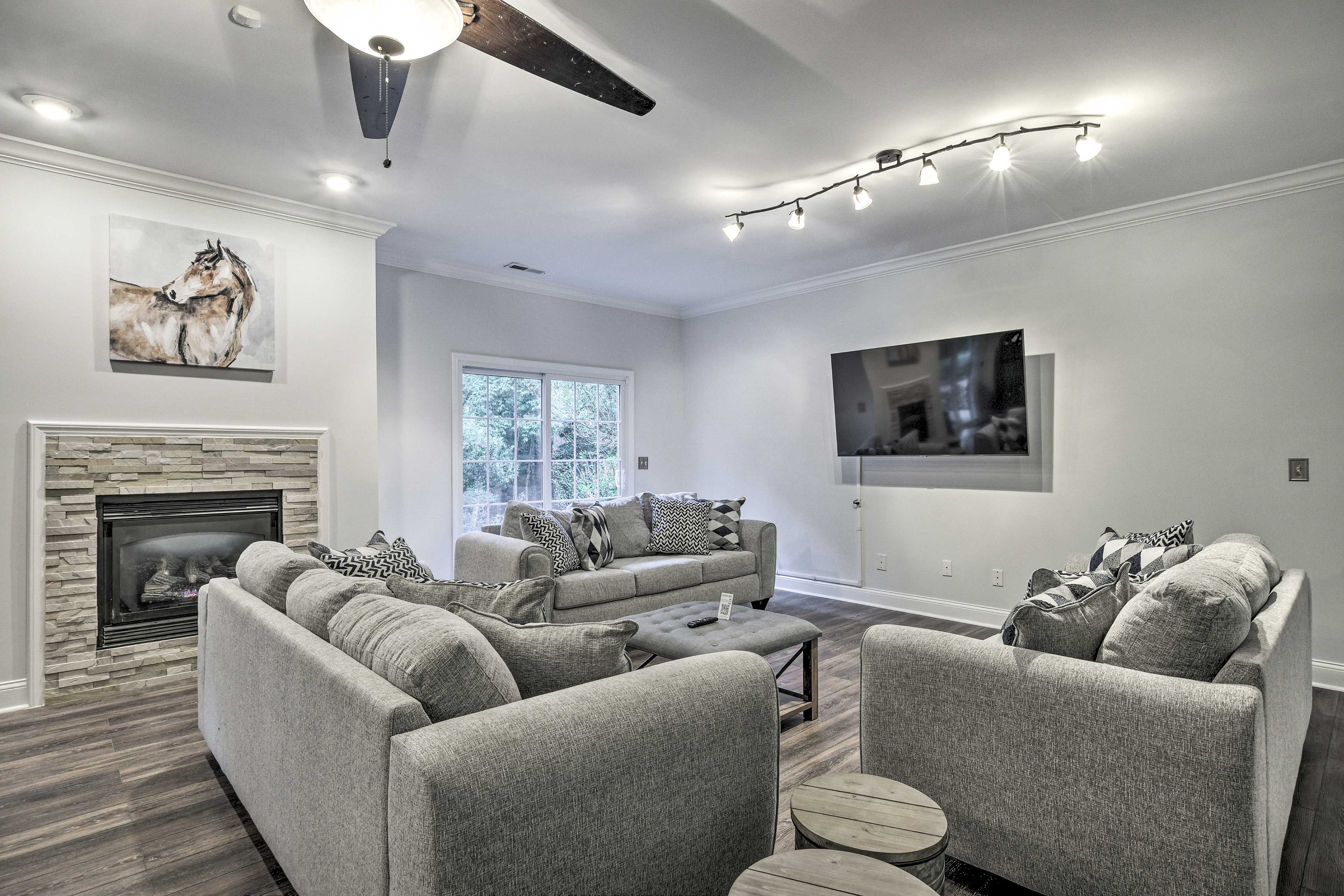 Game Room | Smart TV w/ Cable | Gas Fireplace