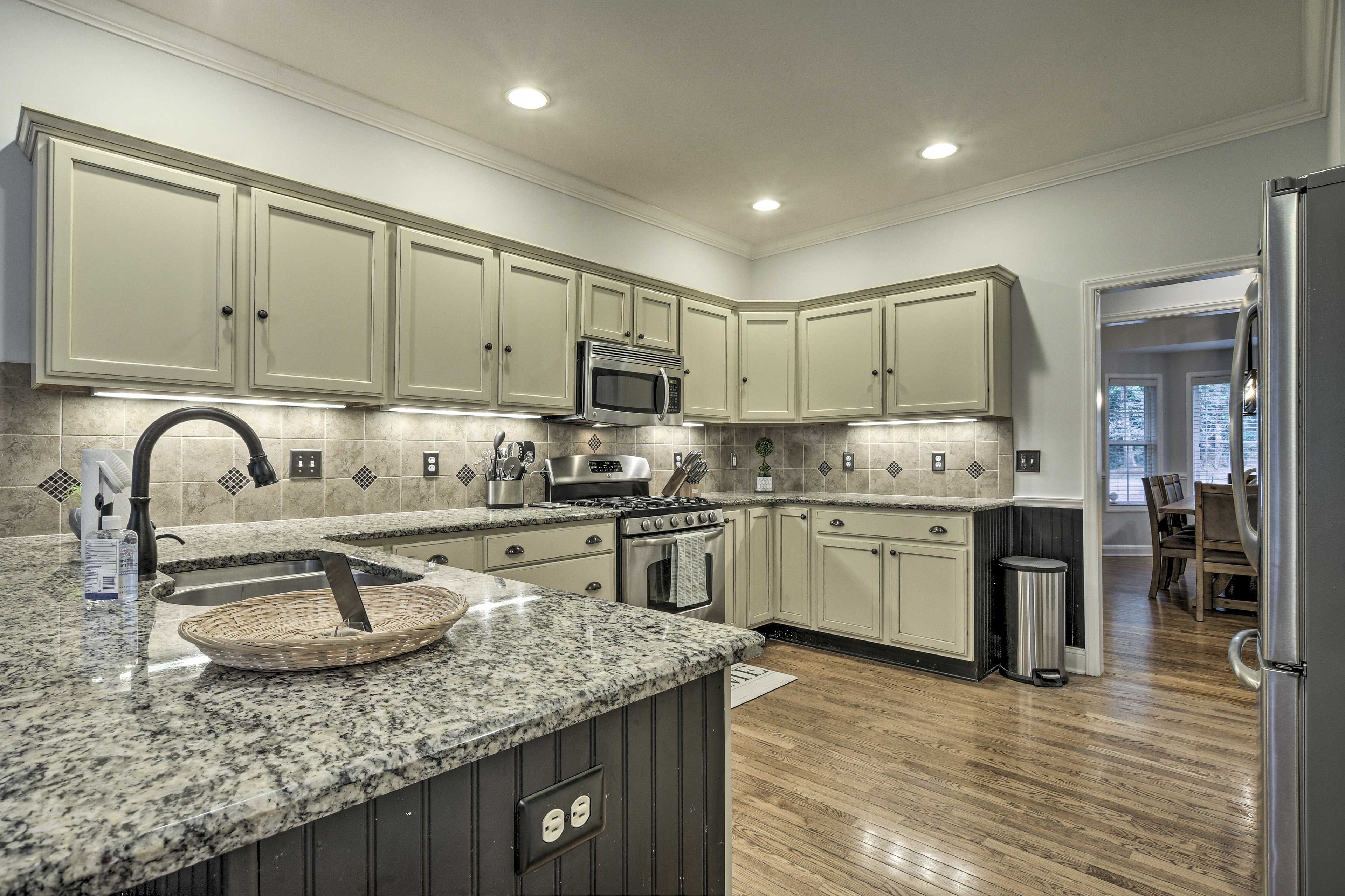 Kitchen | Fully Equipped | Cooking Basics | Dishware & Flatware