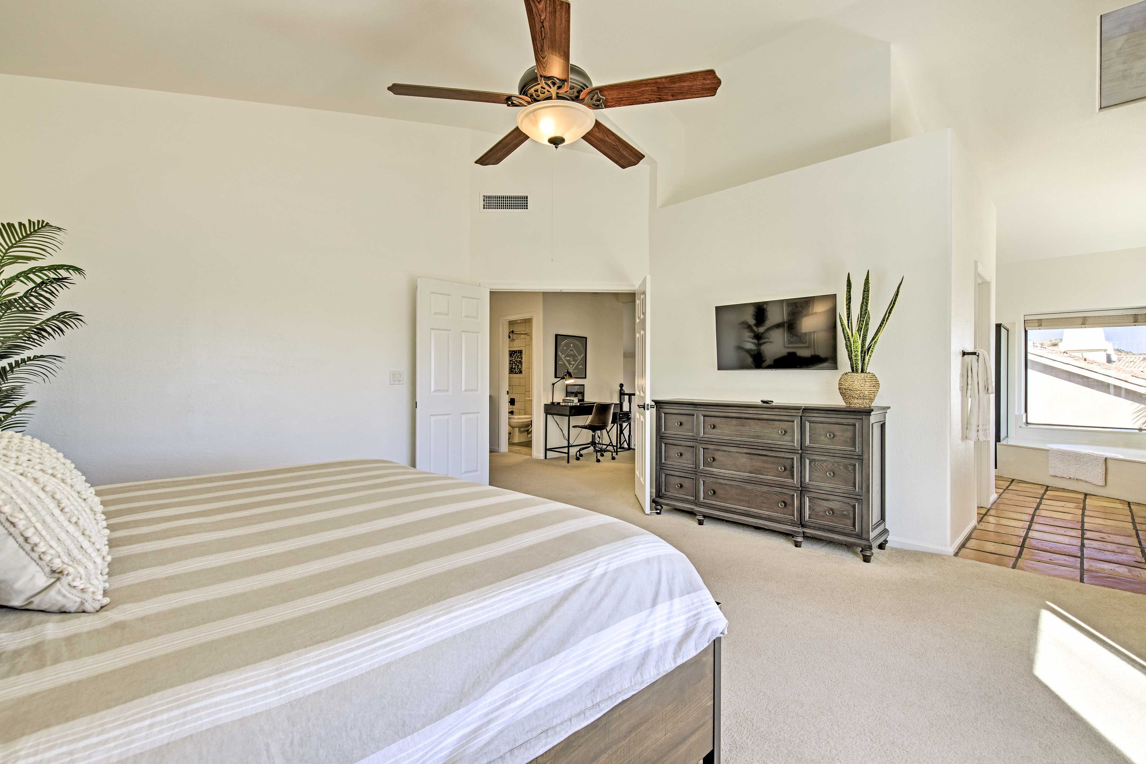 Bedroom 1 | Smart TV | En-Suite Bathroom