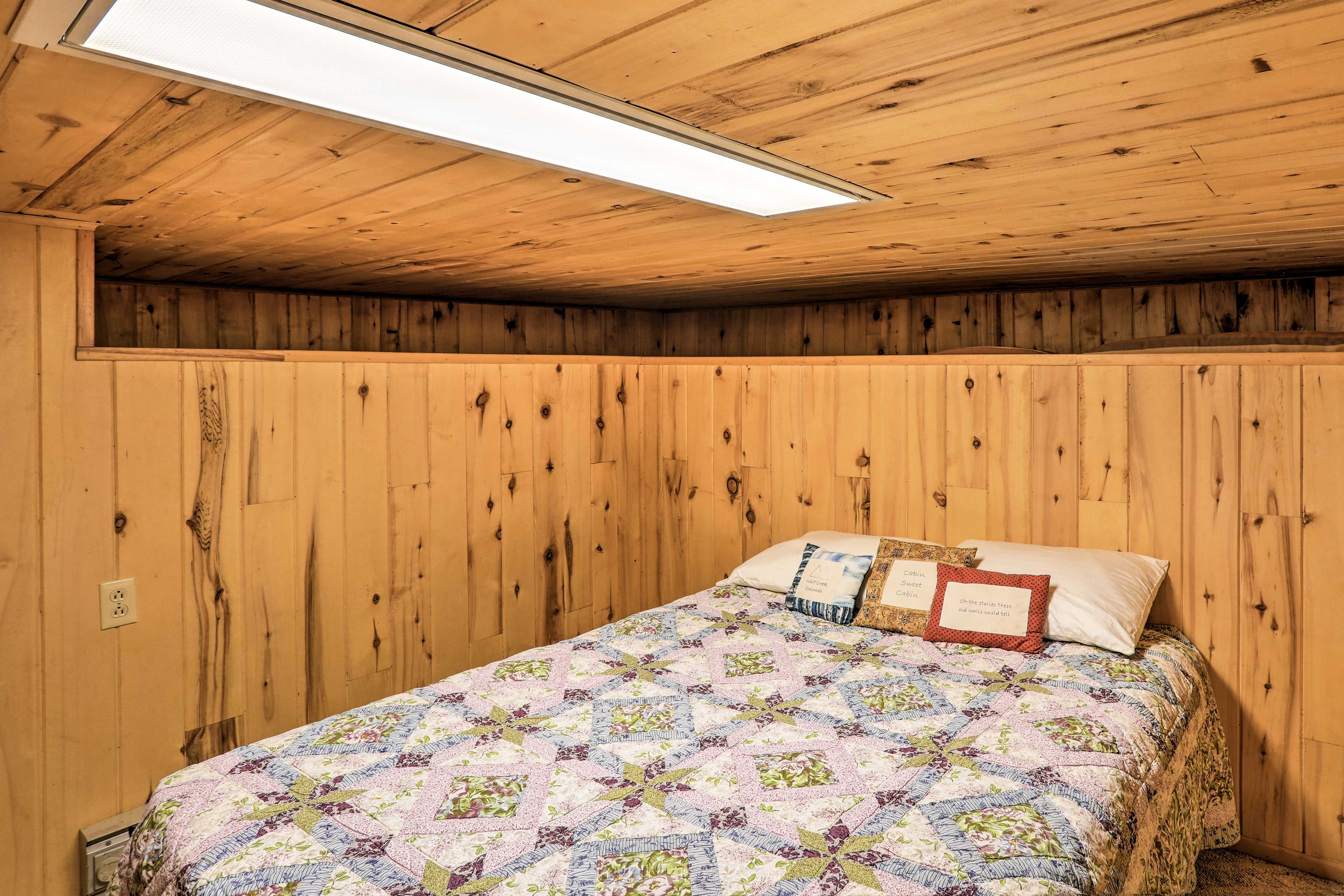 Bedroom 4 | Queen Bed | 1st Floor | 5'8 Height Restriction