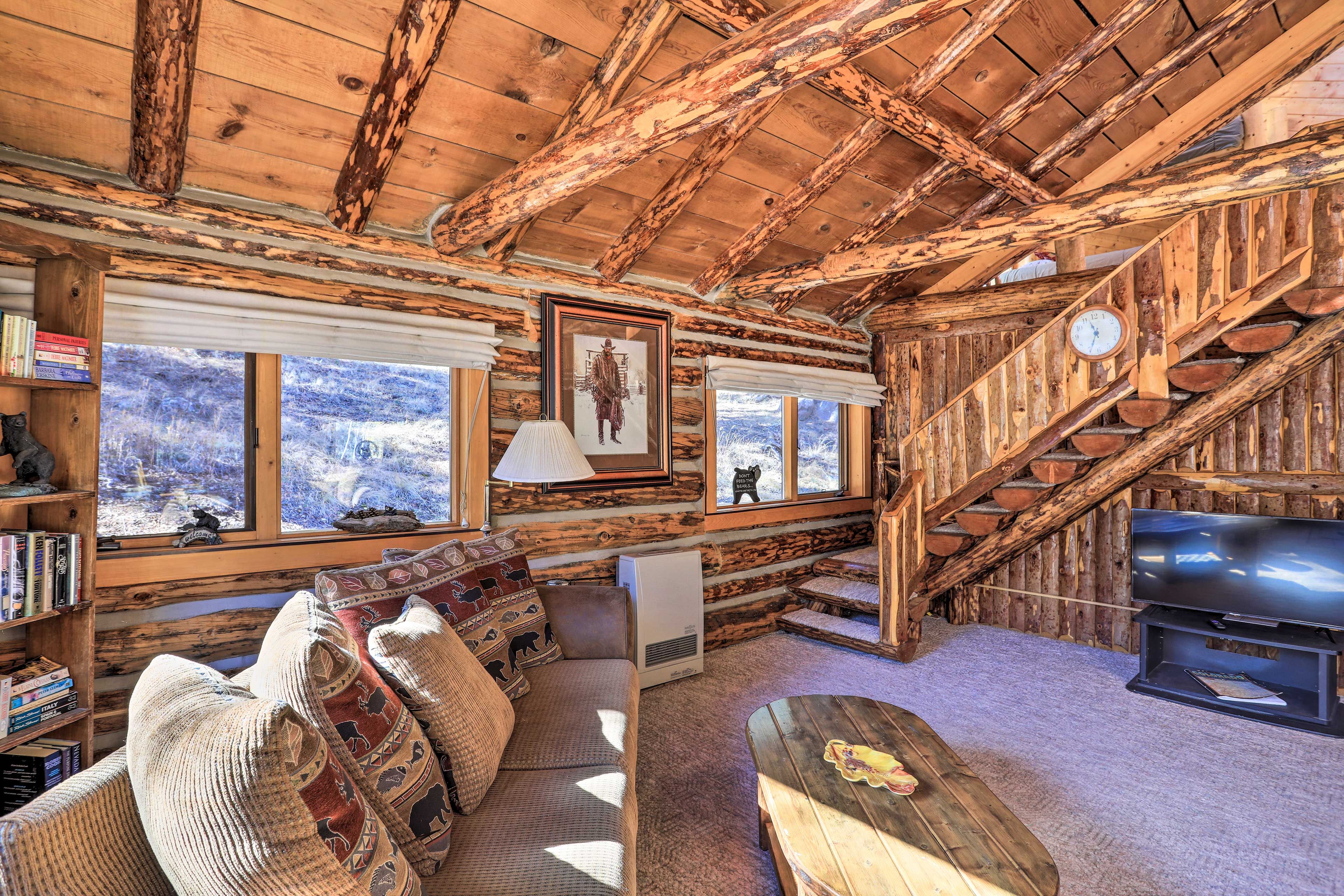 Living Room | Cable Access