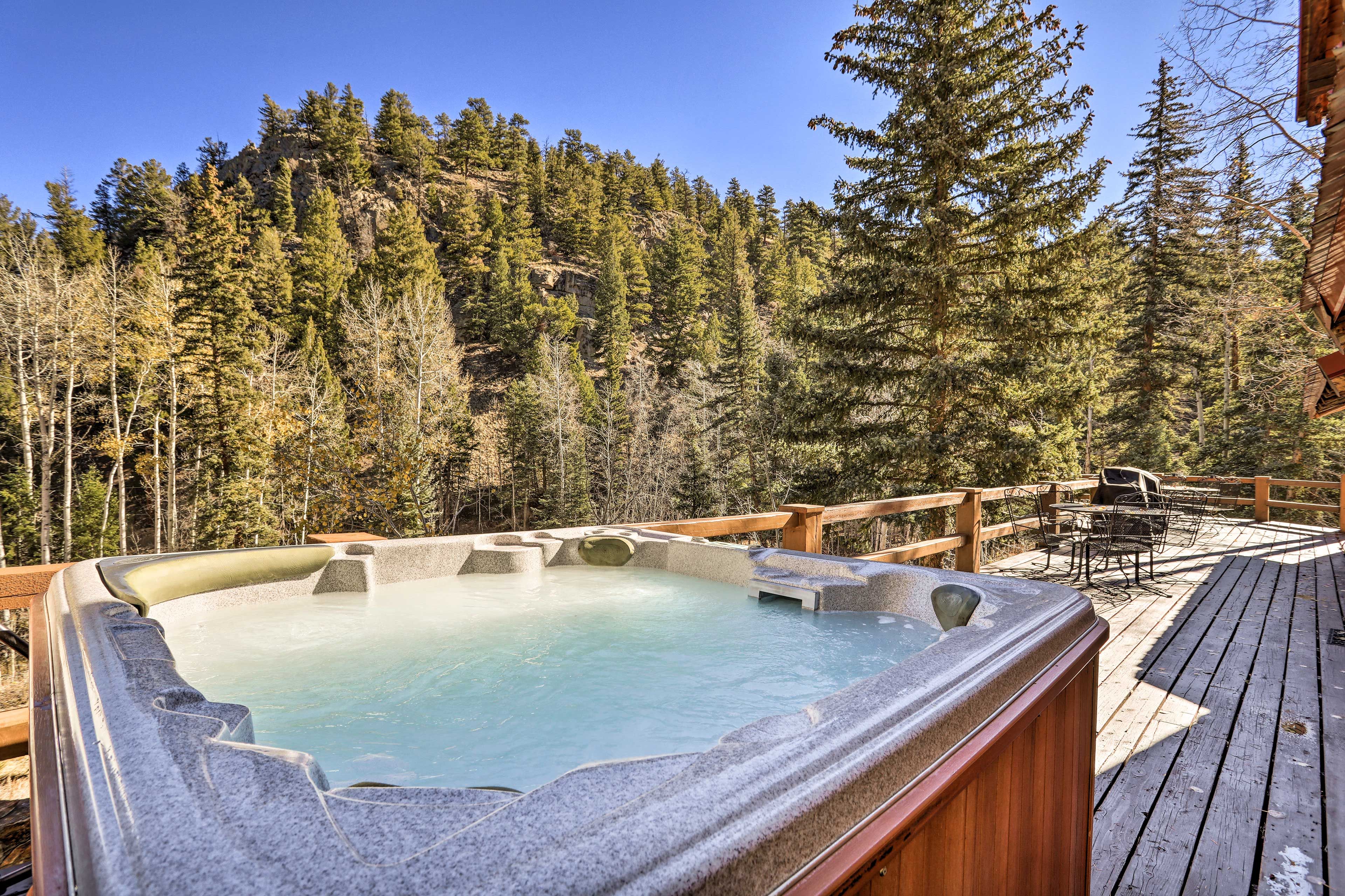 Private Hot Tub | 4WD Recommended in Winter | Stairs Required for Full Access