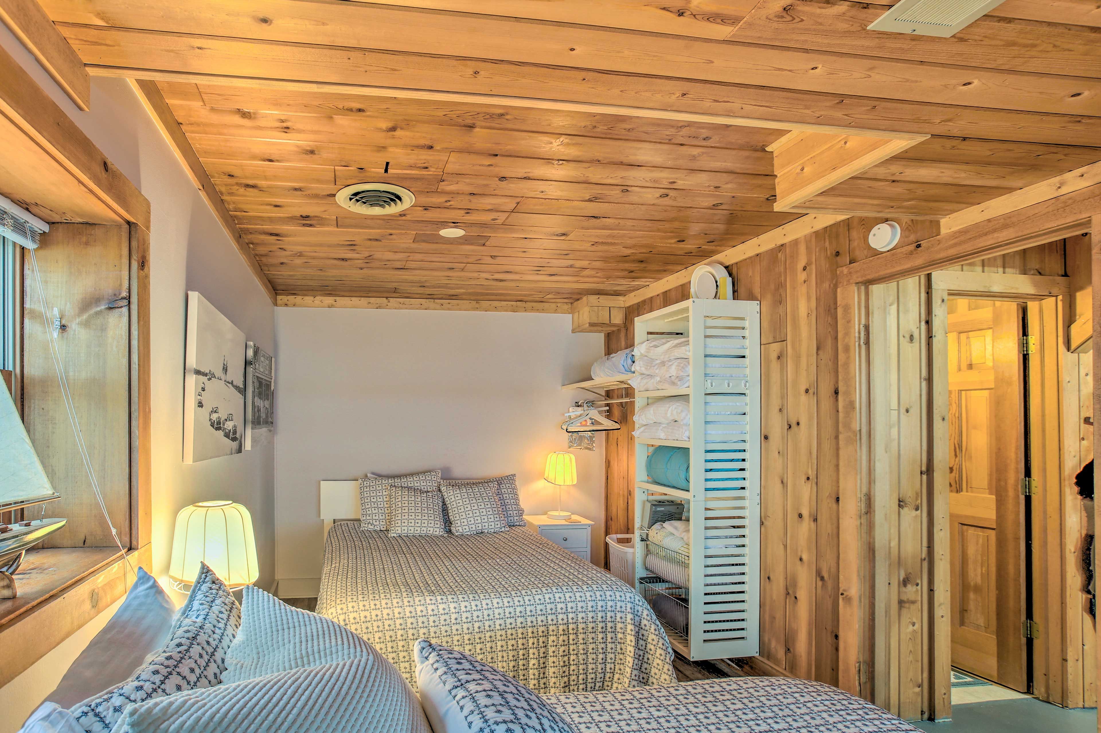 Bedroom 1 | Linens Provided