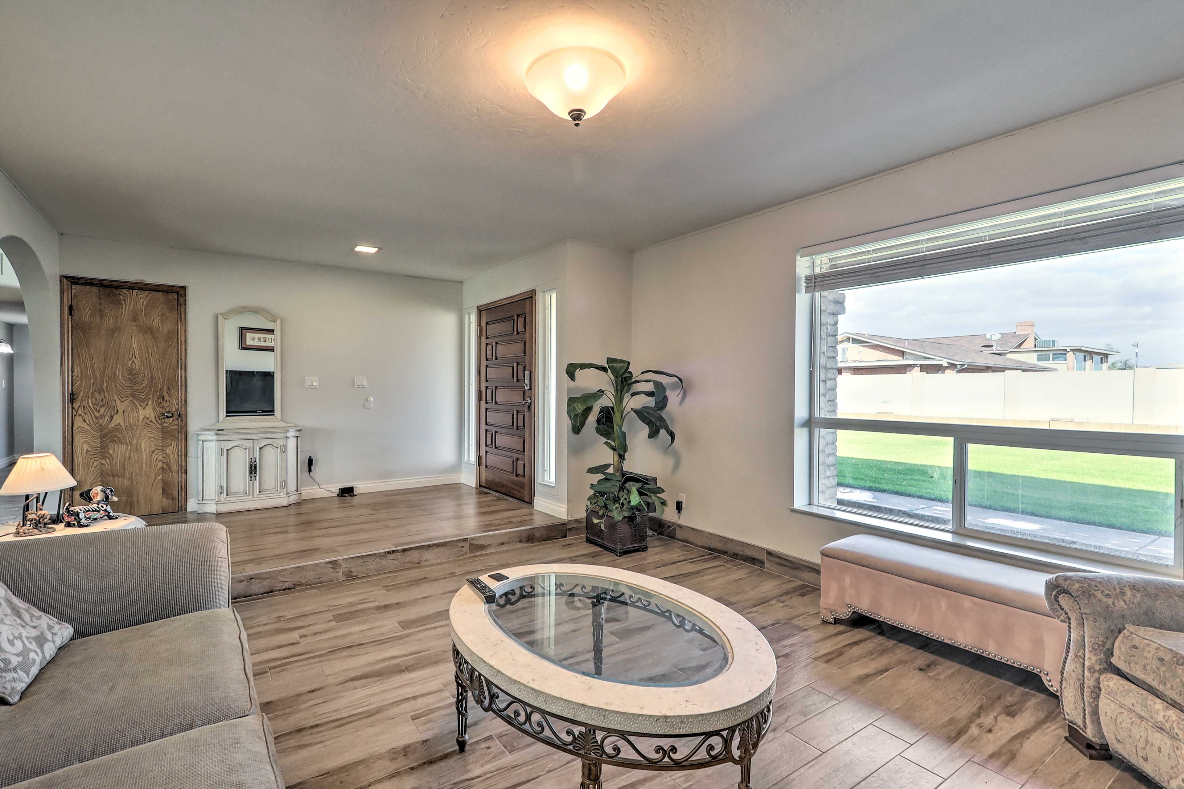 Living Room | Access via Front Entrance