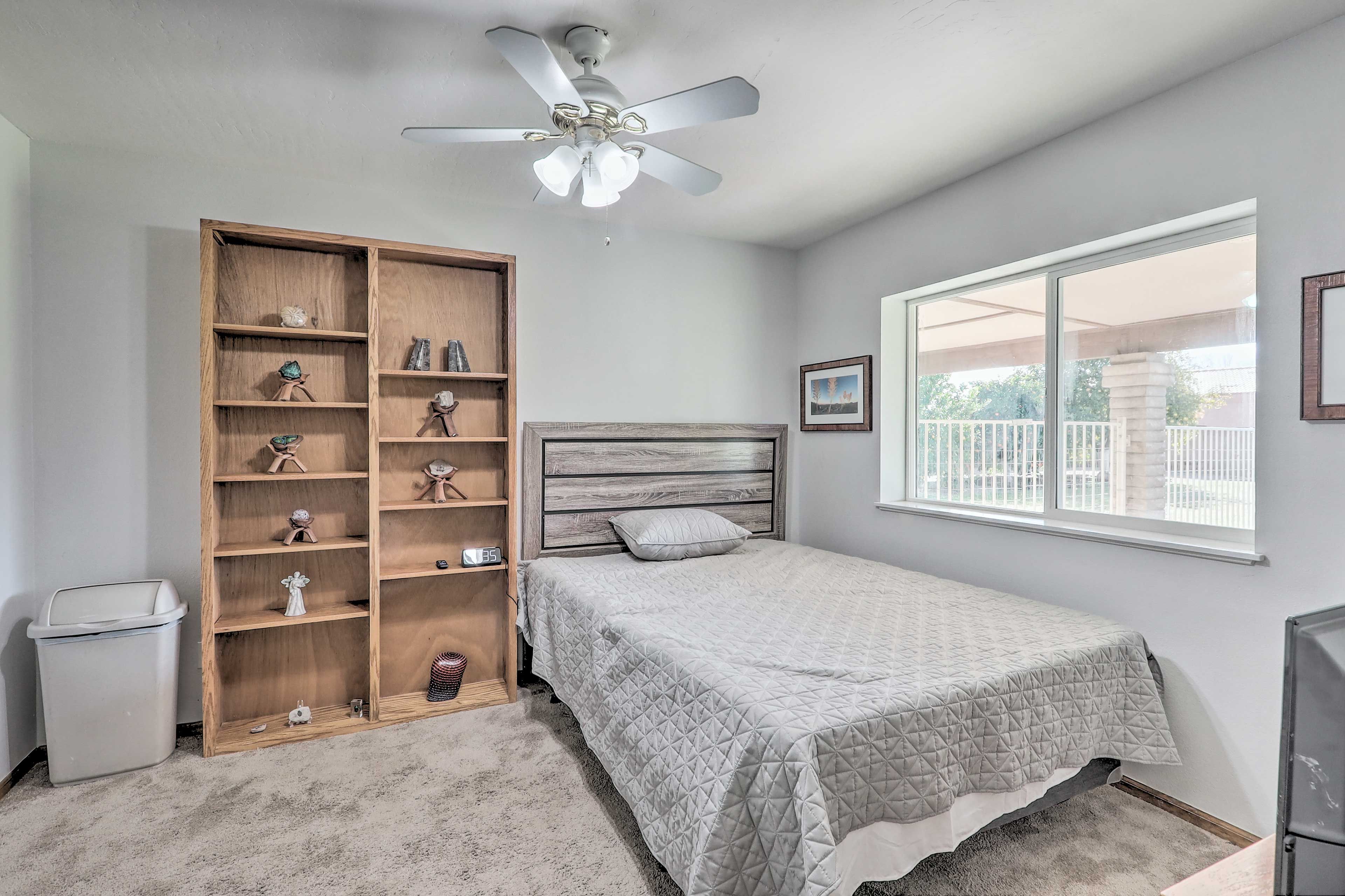 Bedroom 2 | Queen Bed | Smart TV