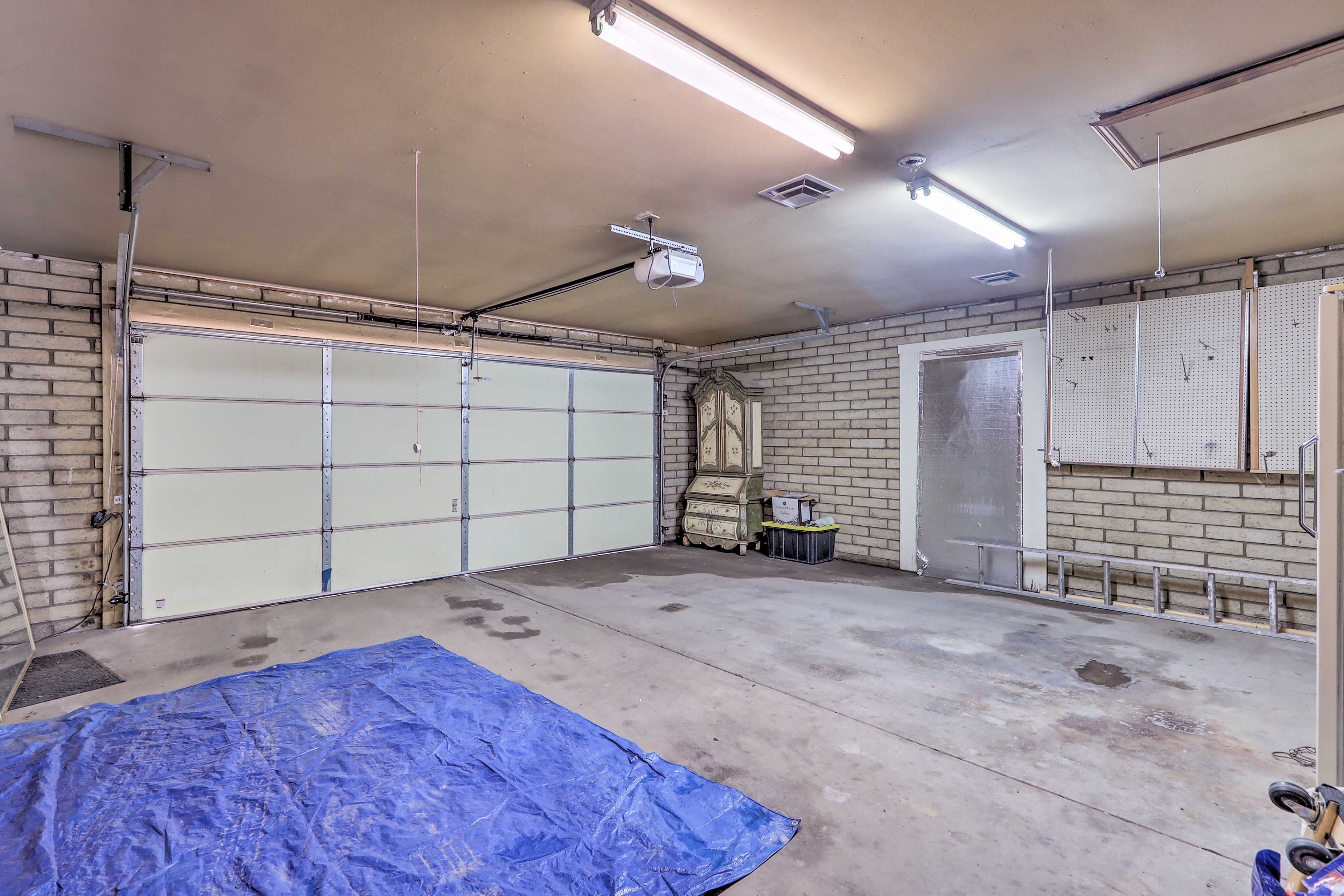Garage | Garage Parking (1 Vehicle)