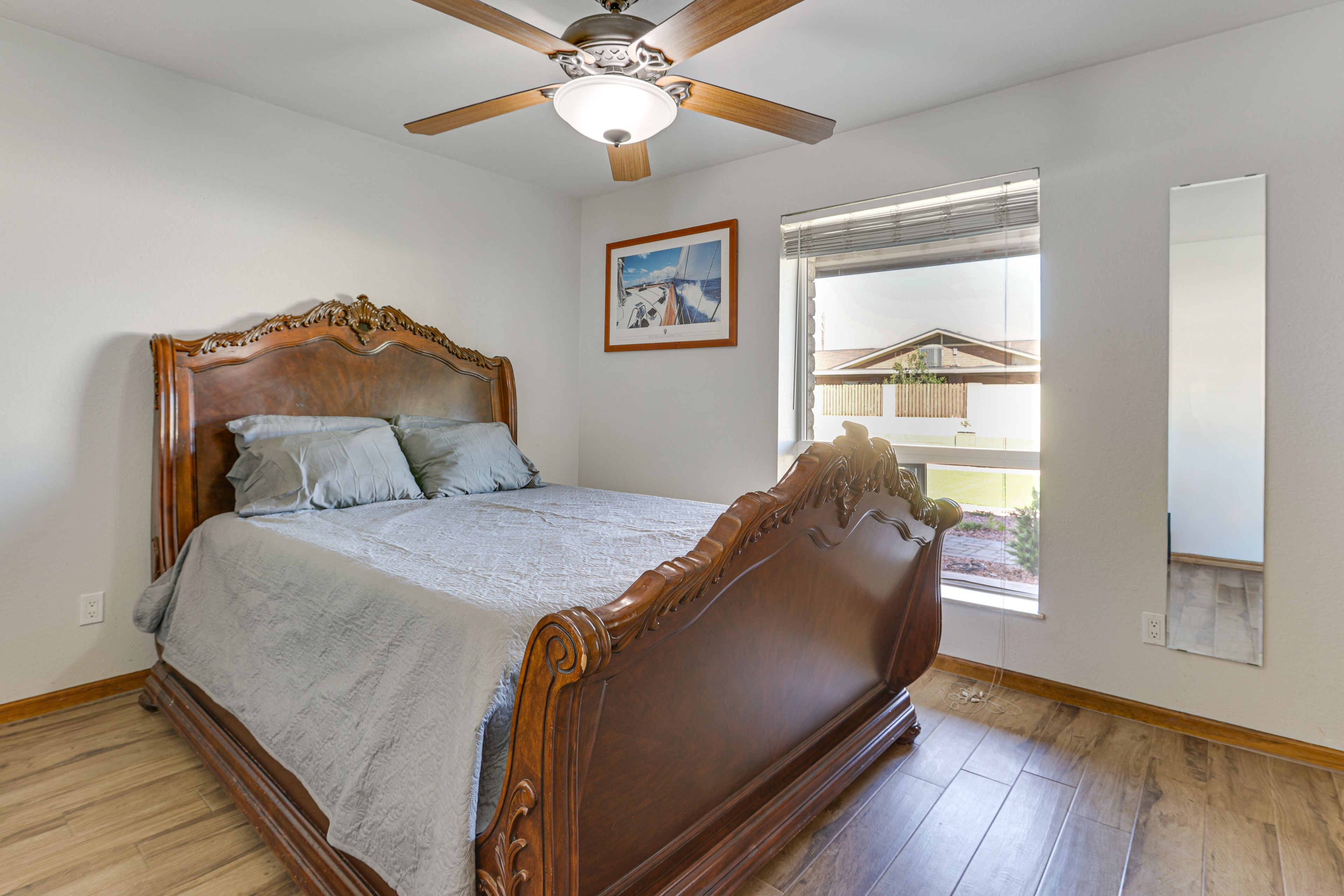 Bedroom 3 | Queen Bed