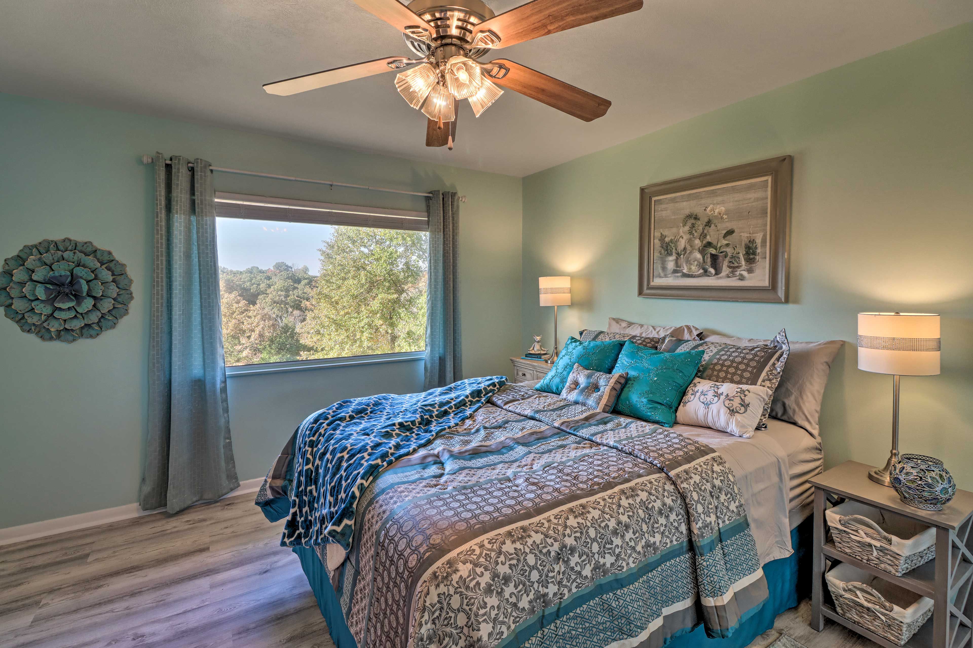 Bedroom 3 | Queen Bed