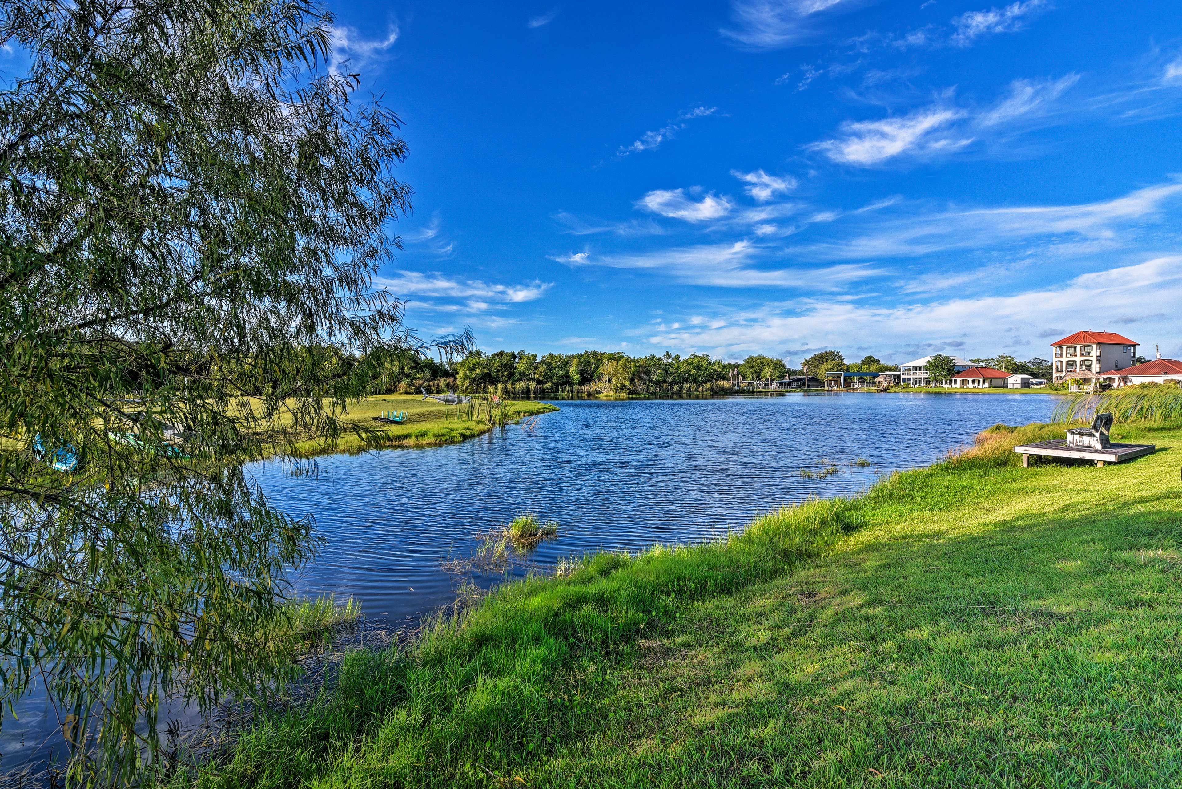 Lake Access On-Site | Backyard
