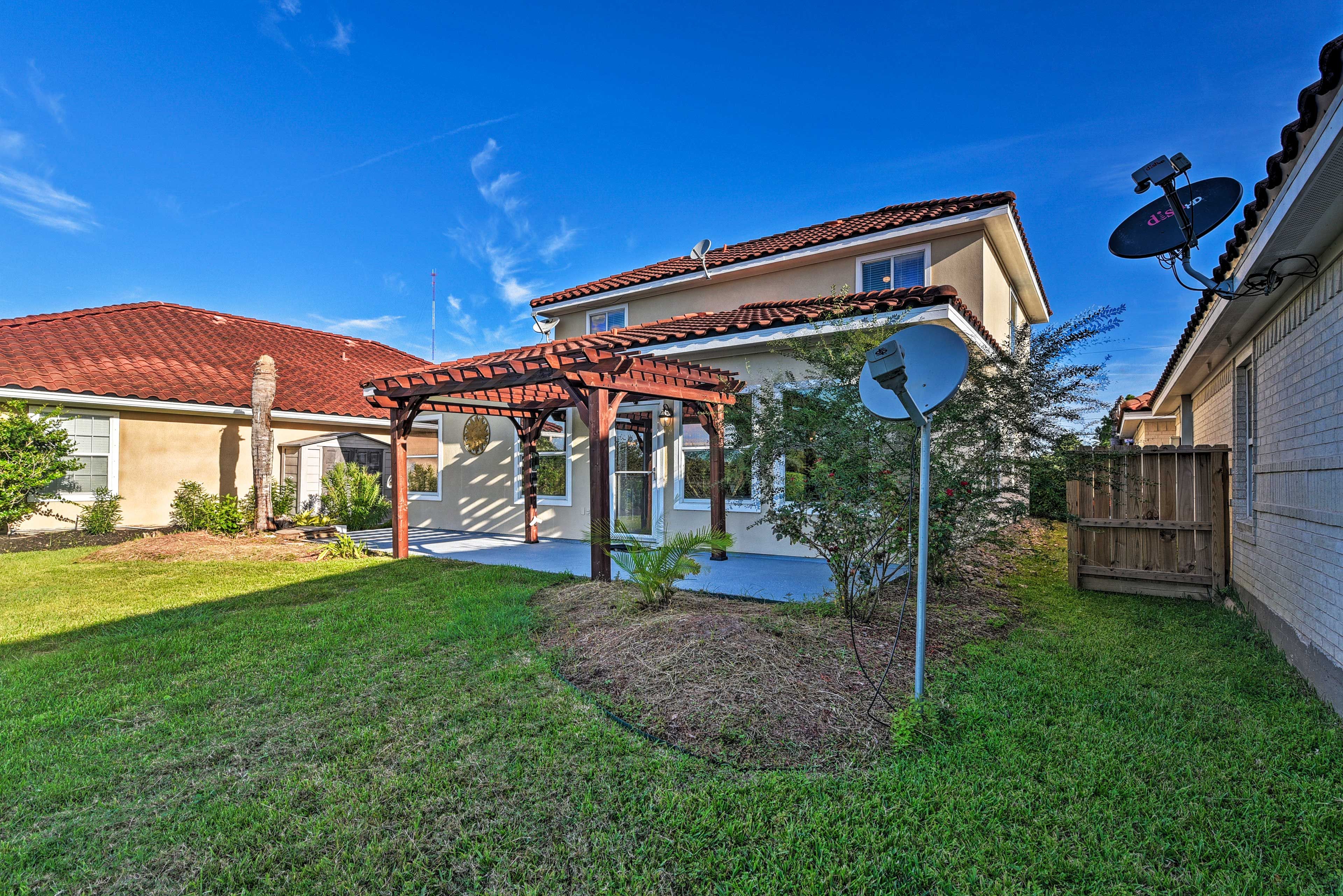 Backyard | Patio w/ Veranda
