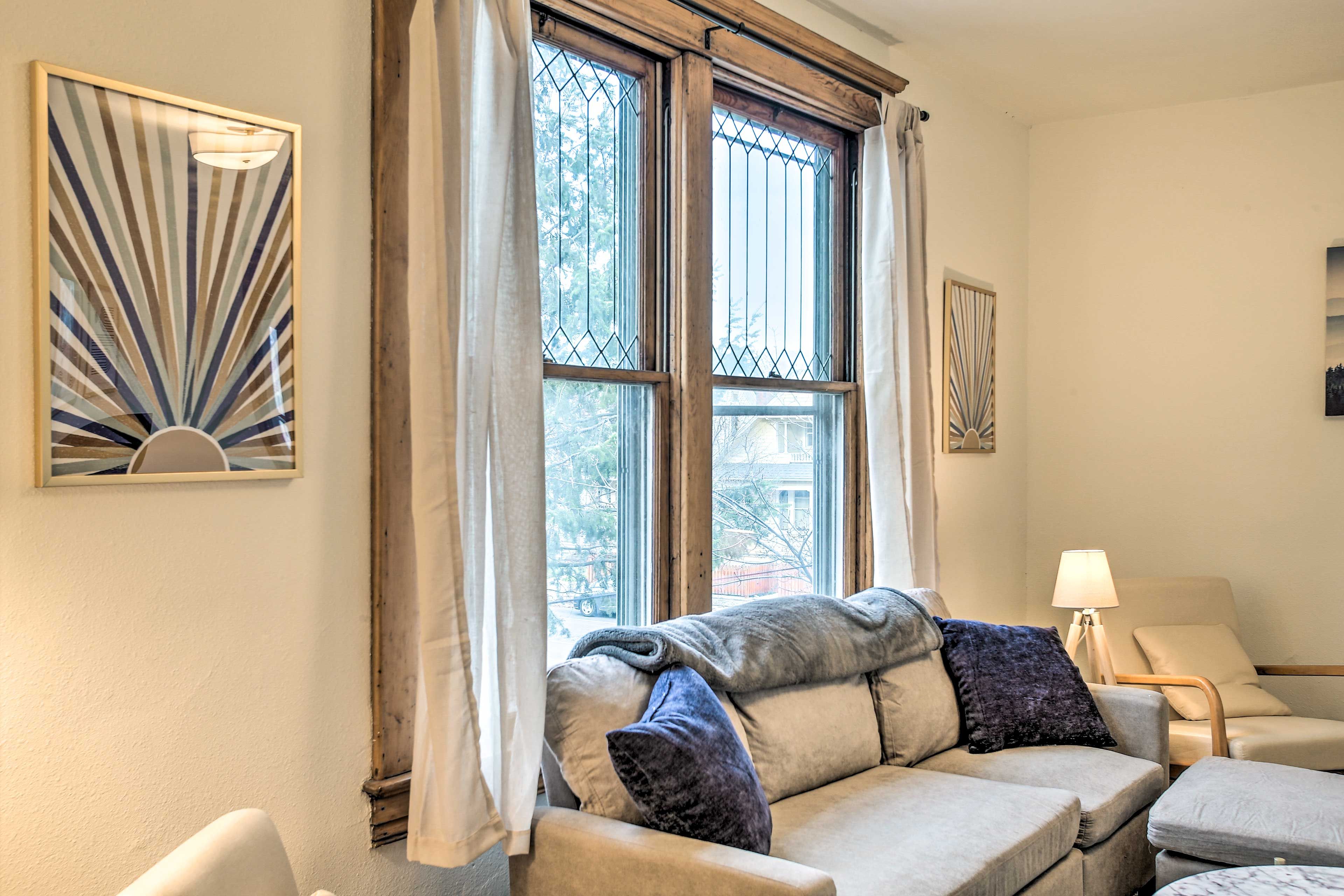 Living Room | Window Unit A/C