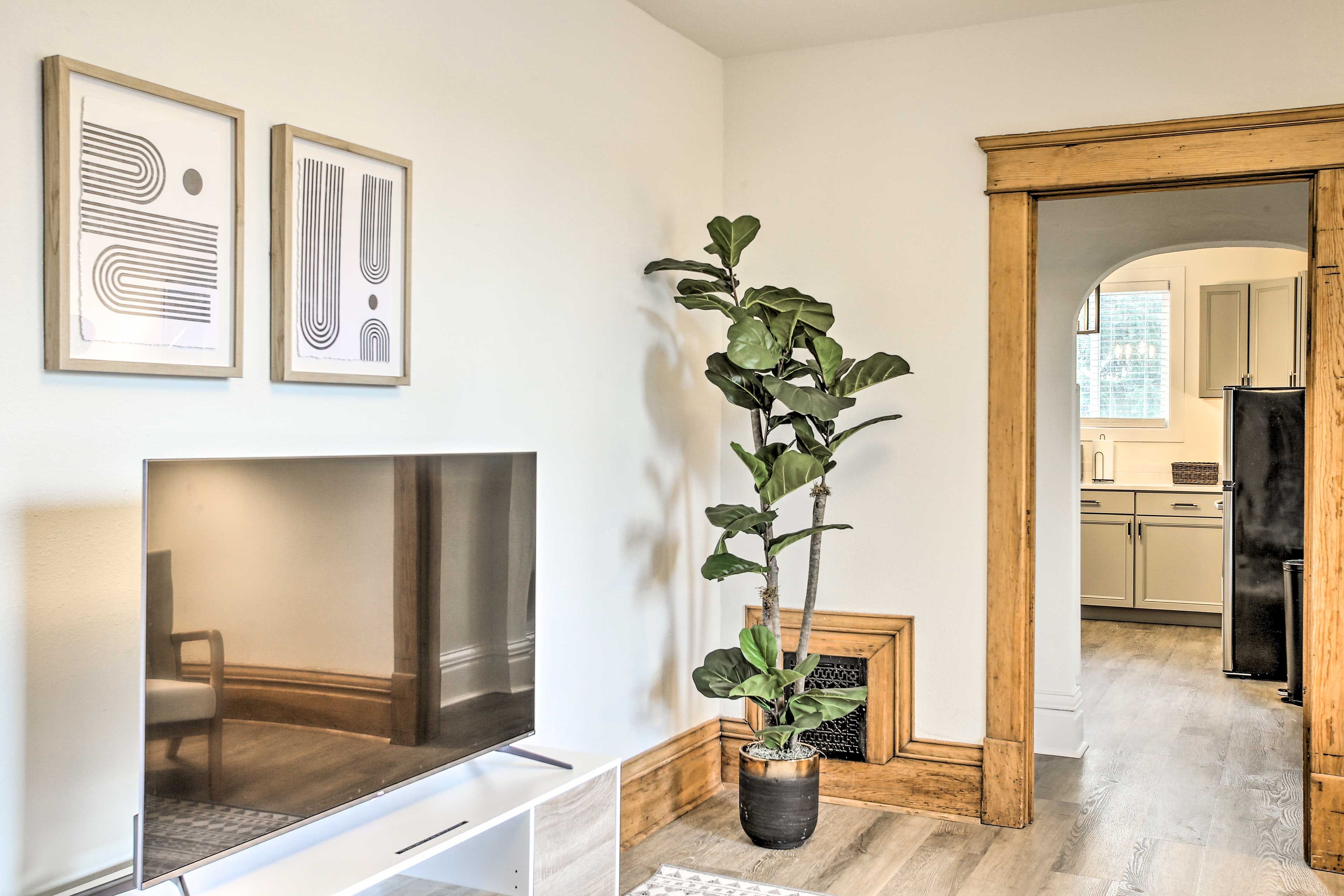 Living Room | Smart TV
