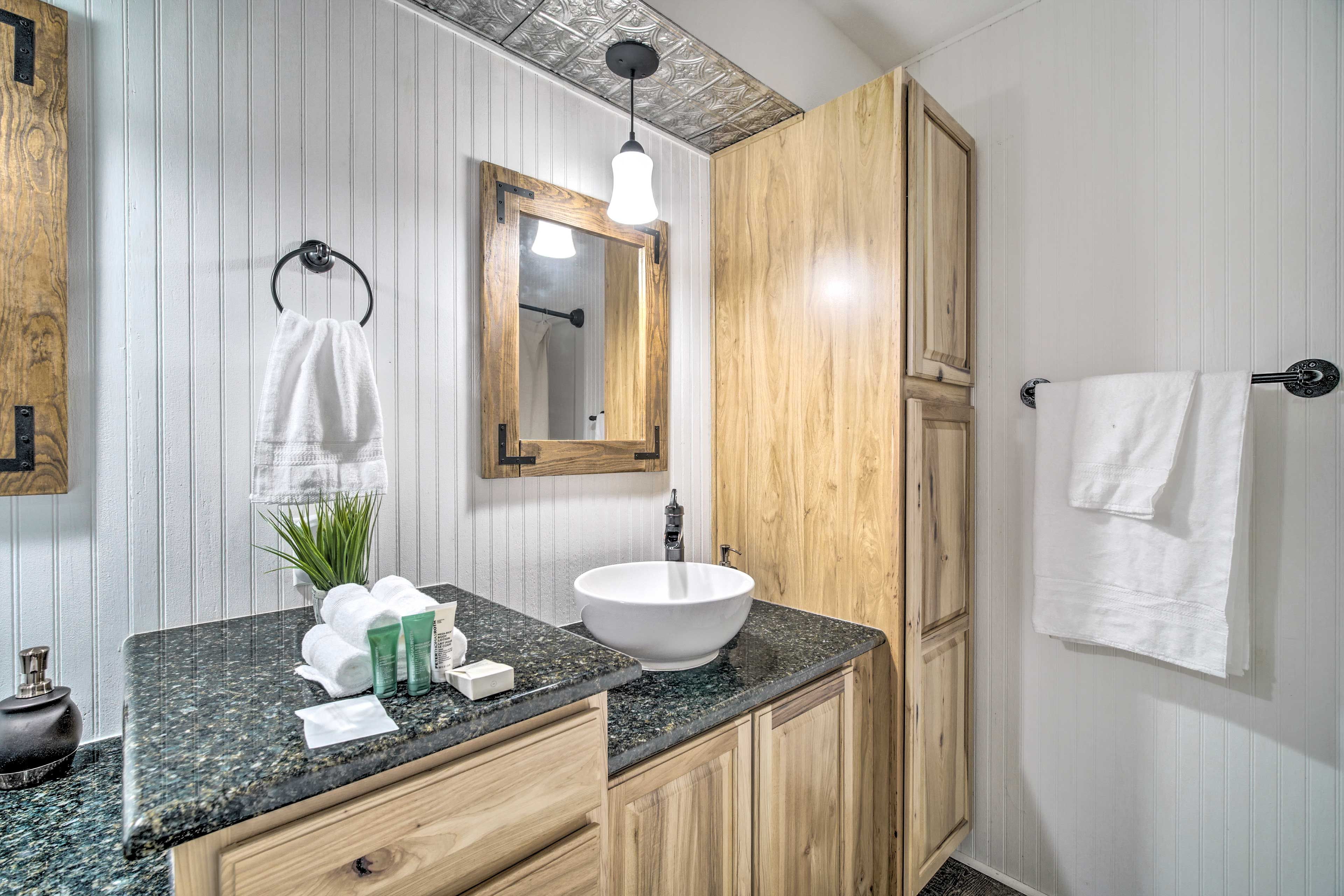 Bathroom | Towels Provided
