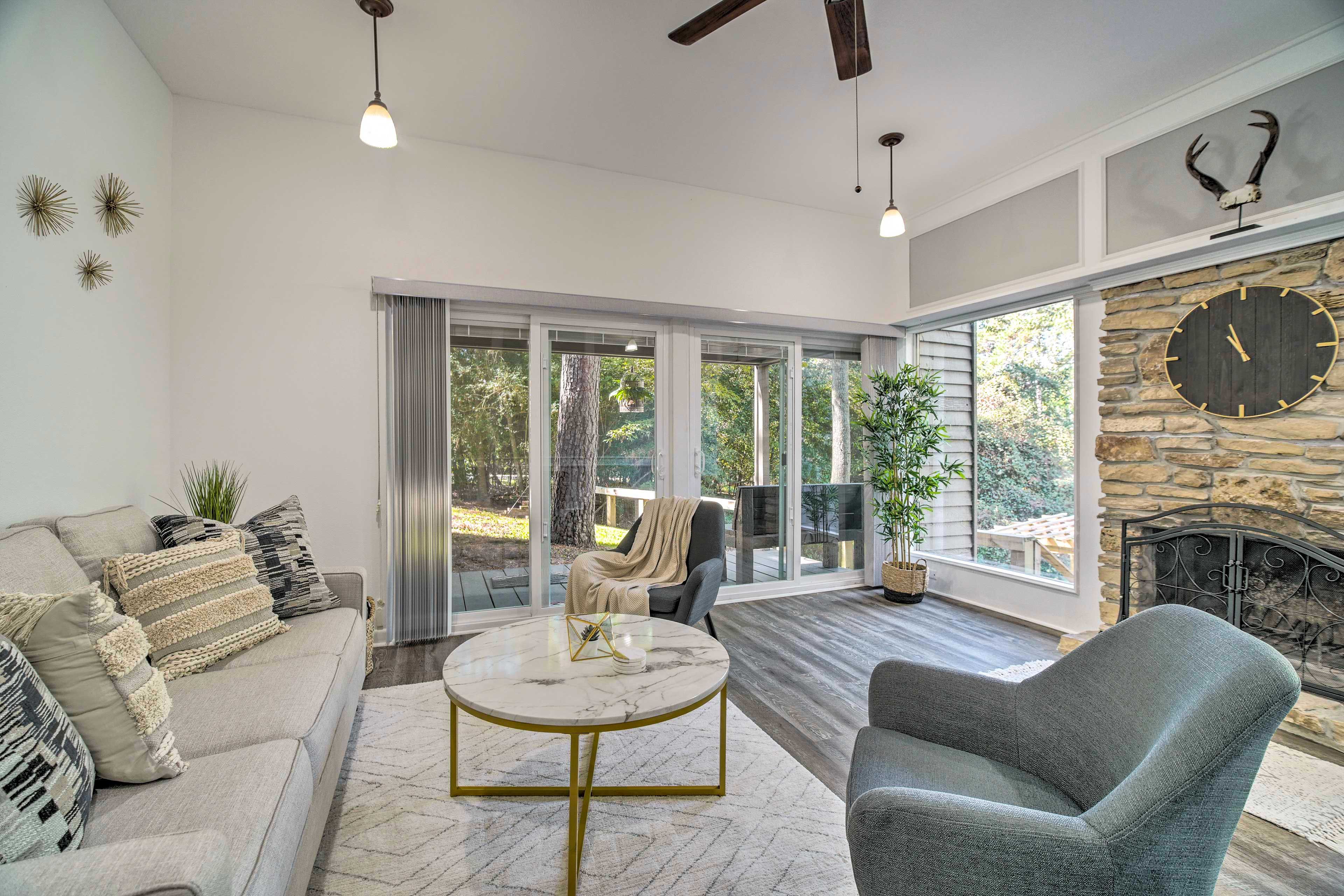 Living Room | Keyless Entry