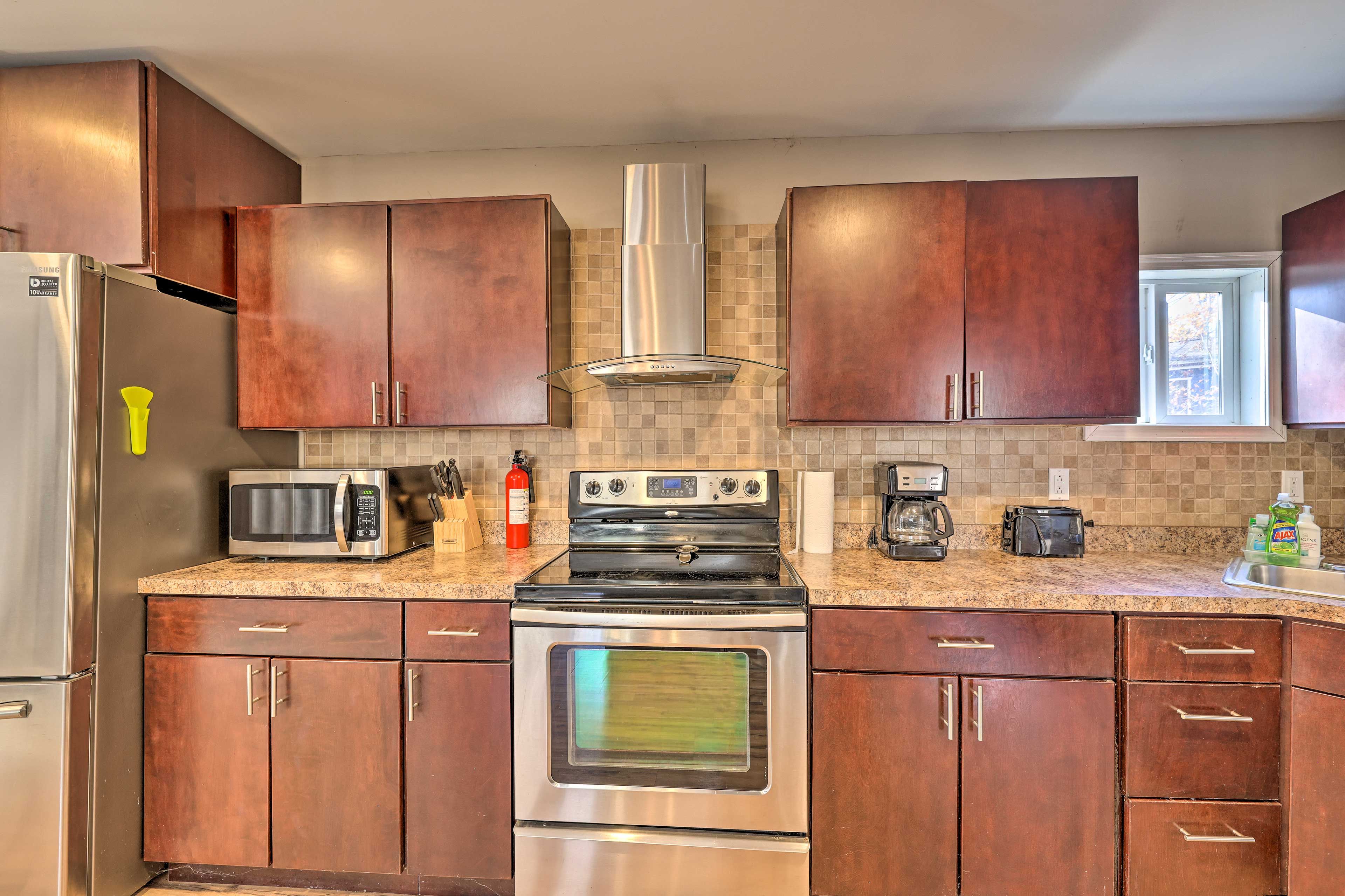 Kitchen | Toaster | Cooking Basics | Dishware/Flatware