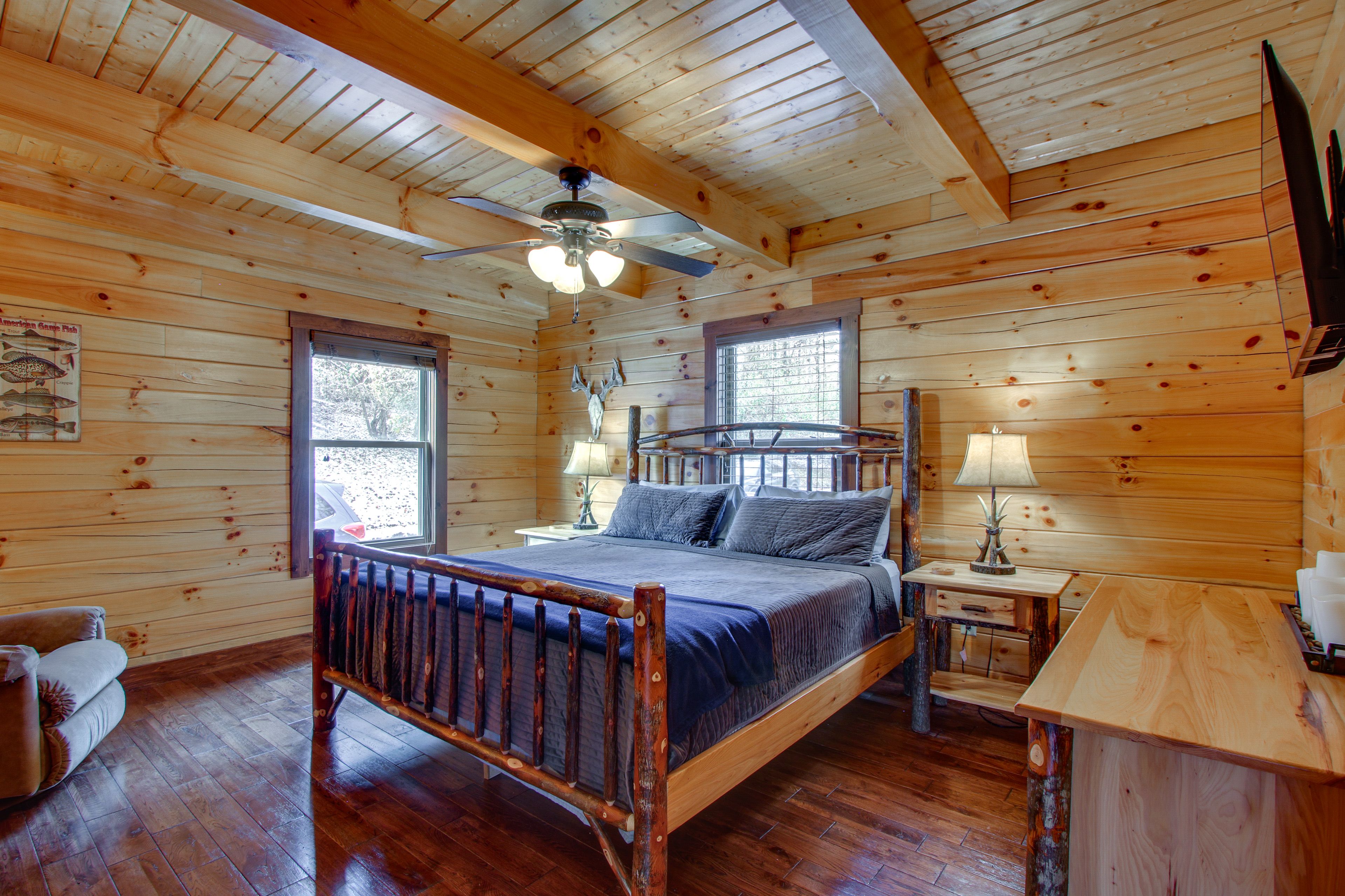 Bedroom 1 | Main Floor | King Bed