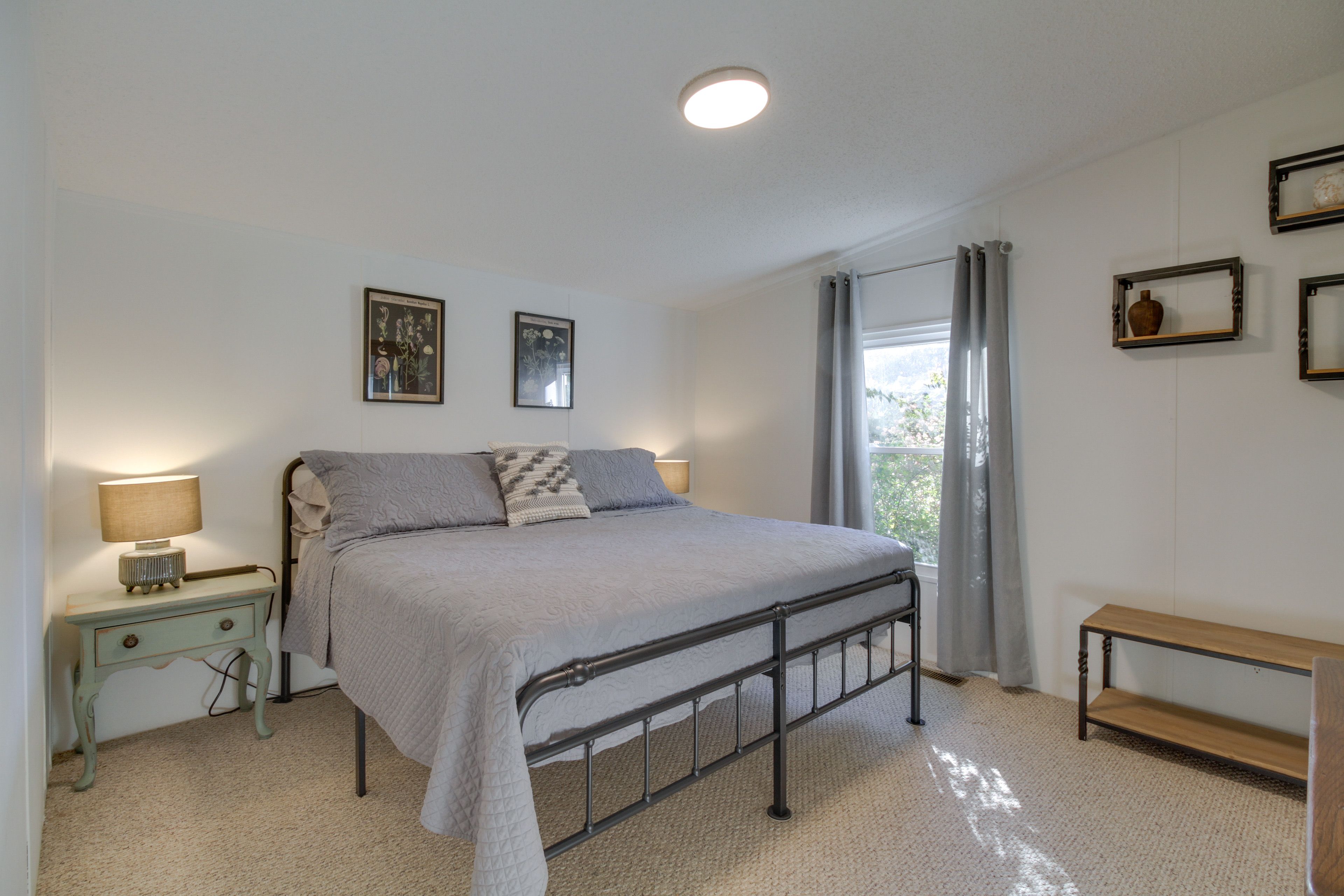 Bedroom 3 | King Bed