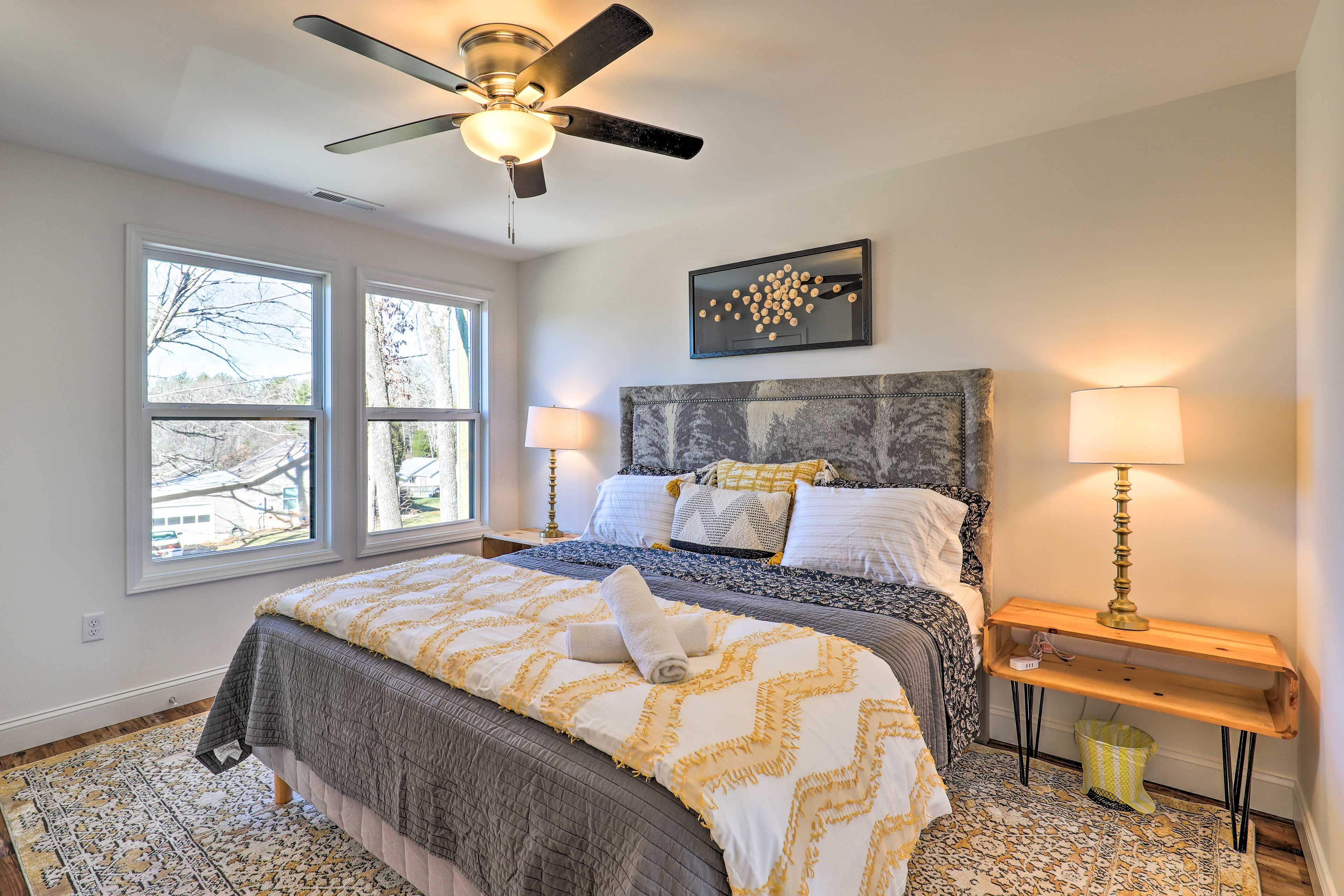 Bedroom 2 | King Bed