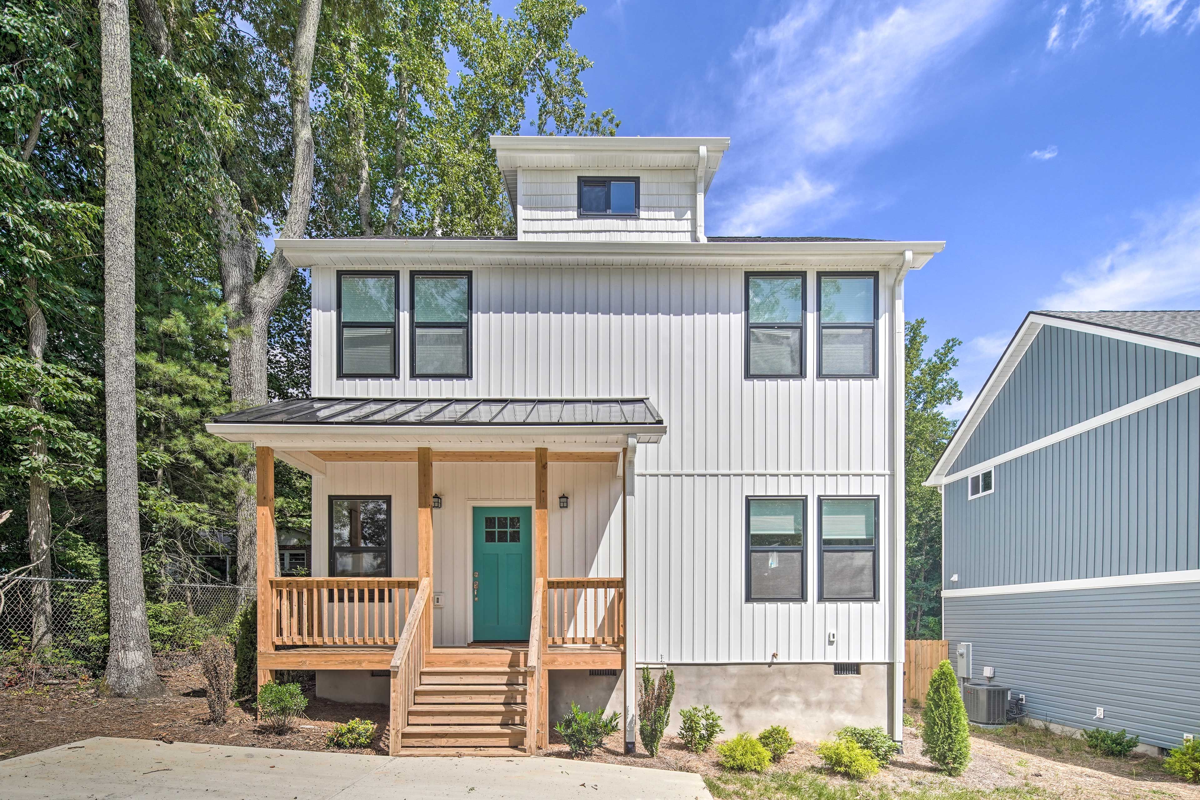 Home Exterior | 2 Stories