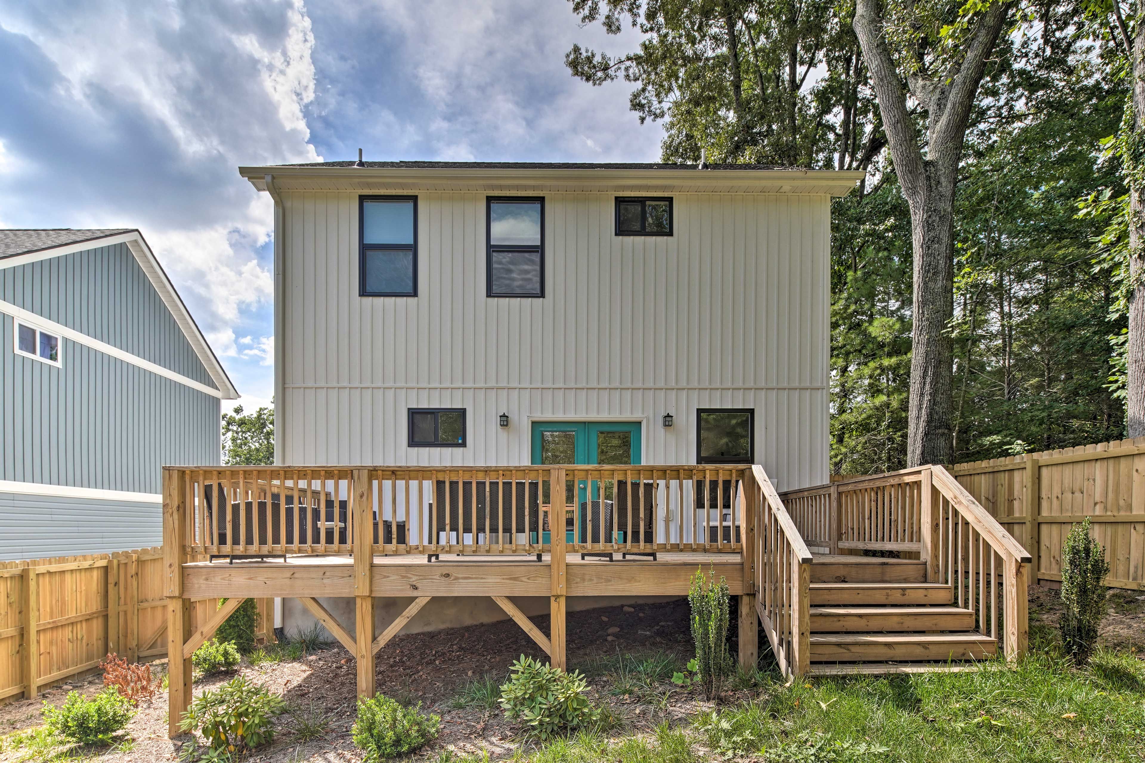 Home Exterior | Backyard