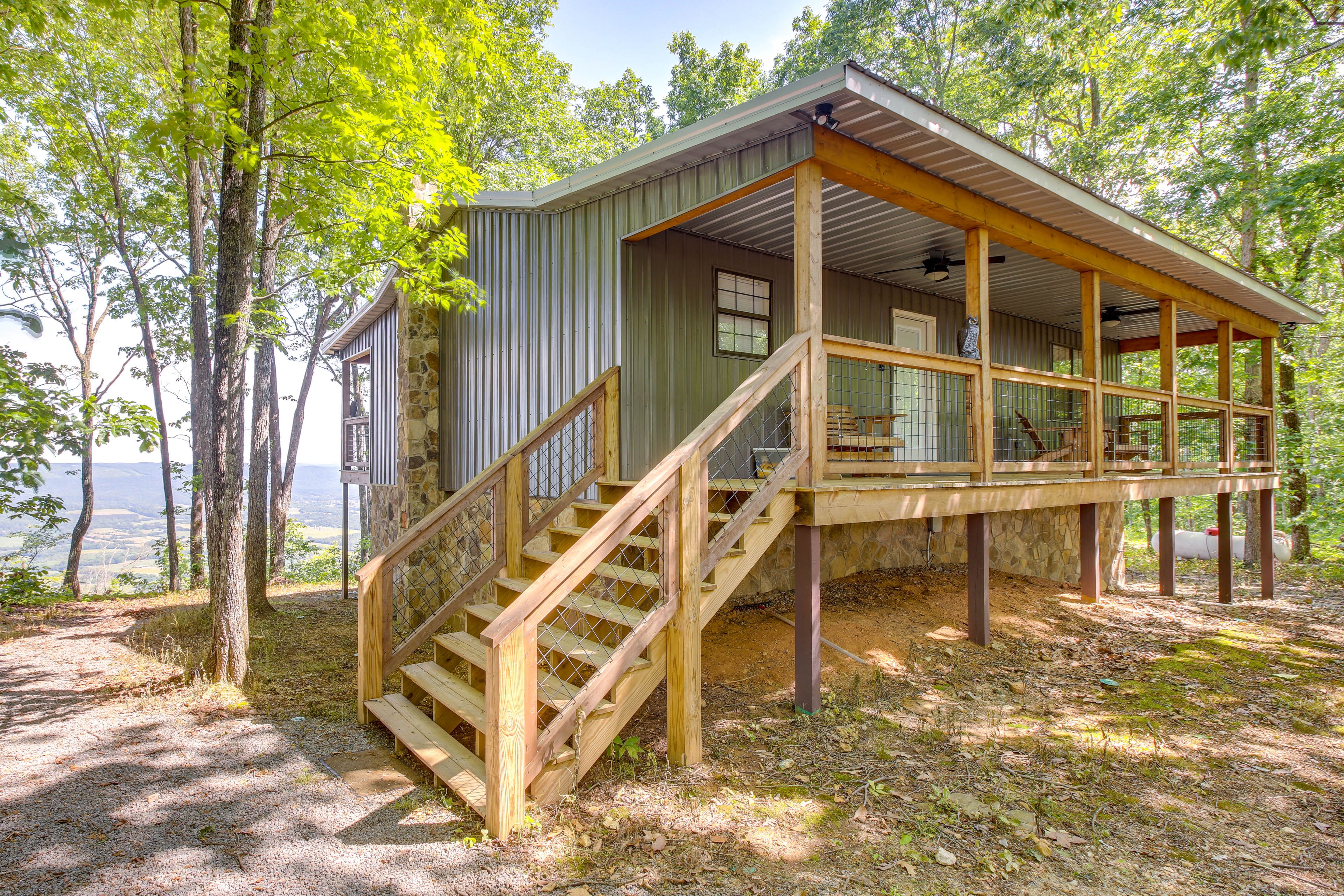 Pikeville Vacation Rental | 2BR | 1BA | 1,200 Sq Ft | 1 Flight of Stairs