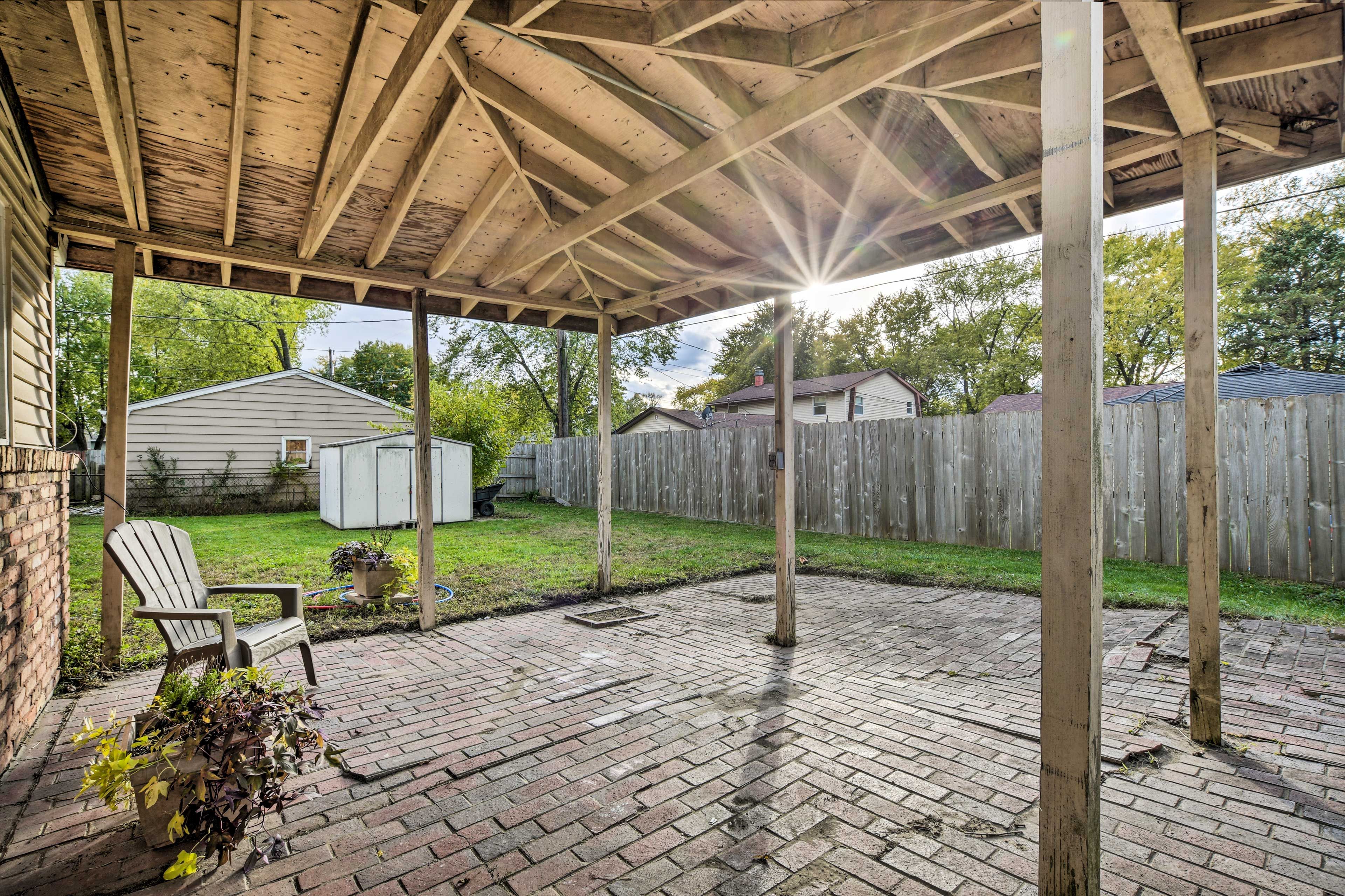 Backyard | Covered Patio