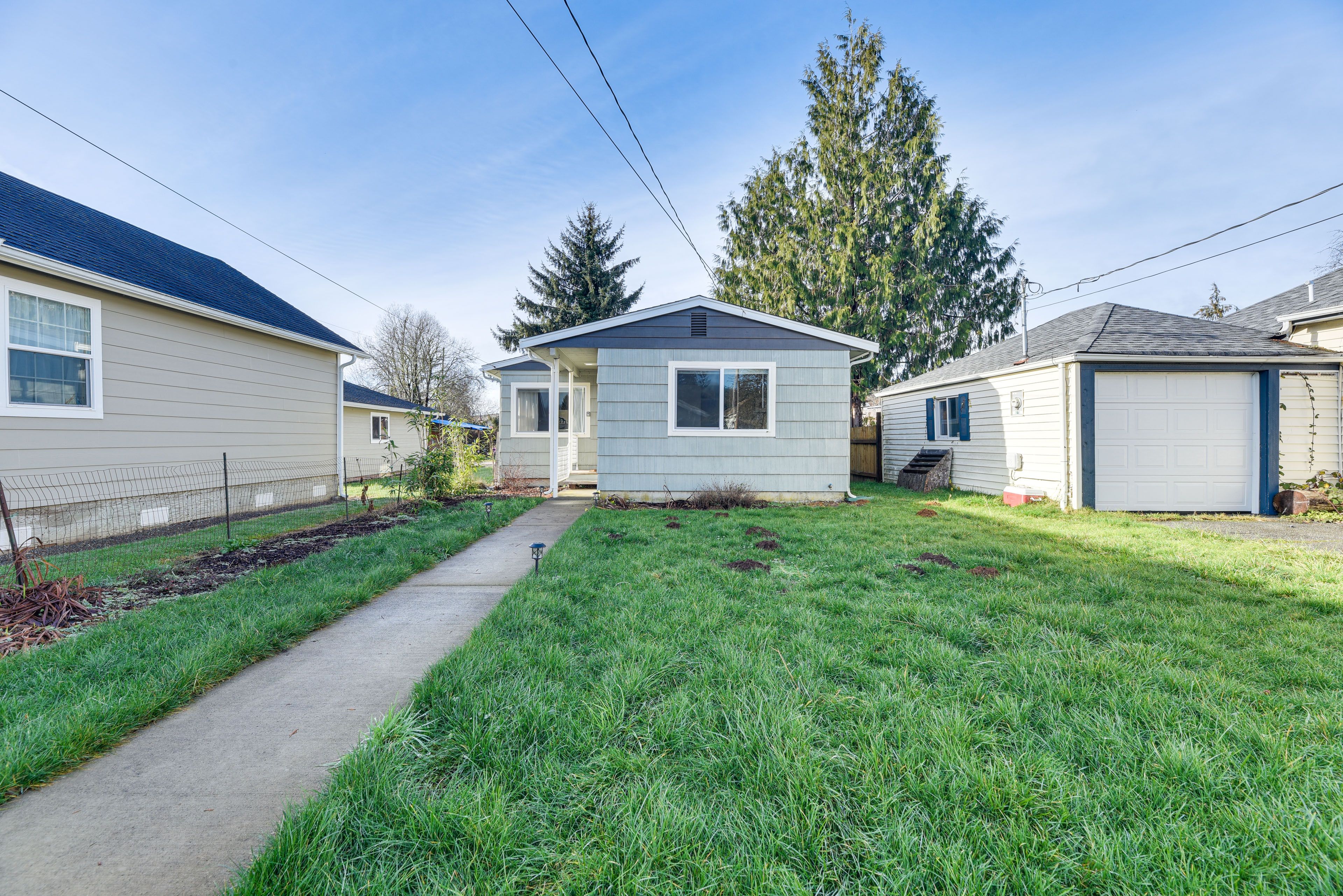Parking | Carport (2 Vehicles) | Driveway (1 Vehicle)
