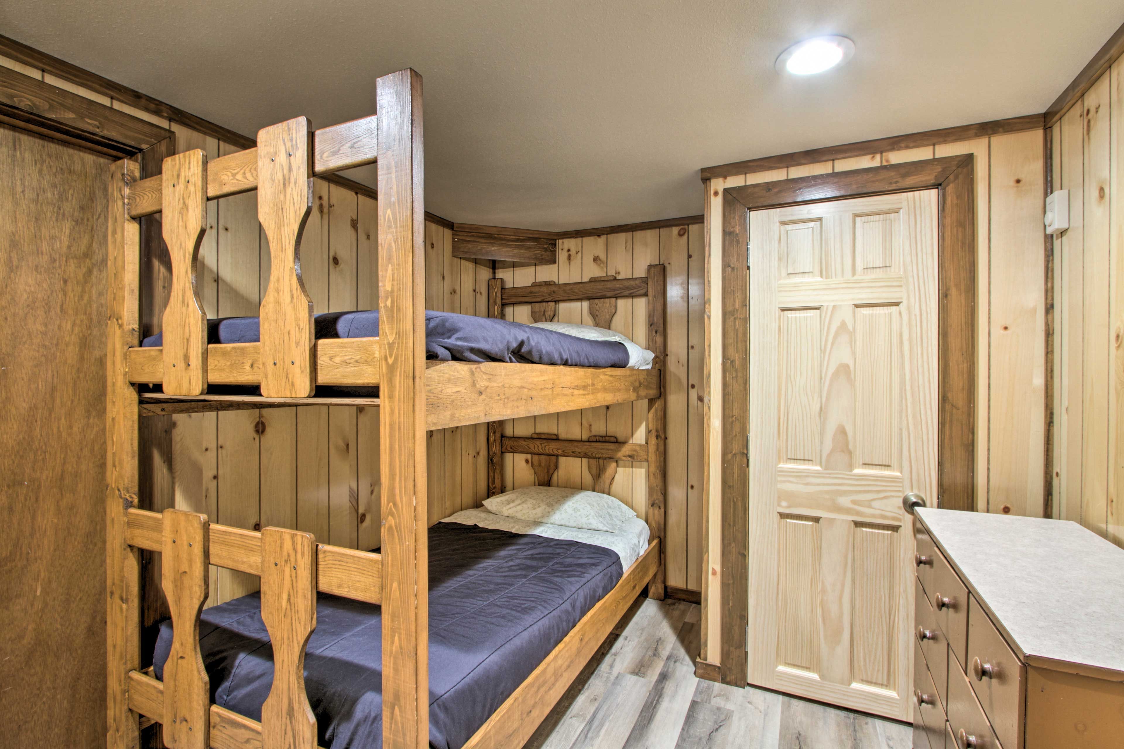 Bedroom 2 | Twin Bunk Bed