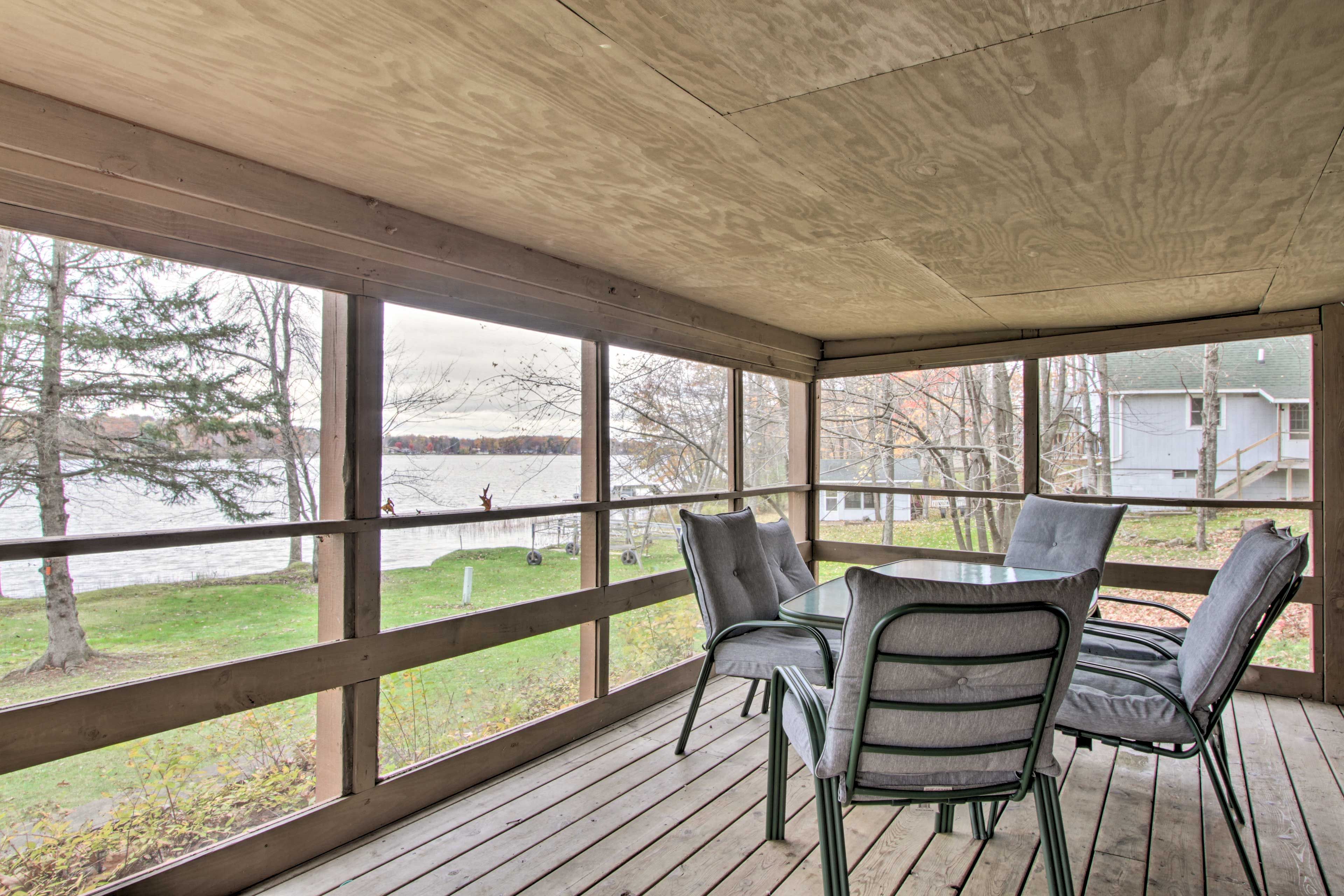 Screened Porch | 500 Sq Ft