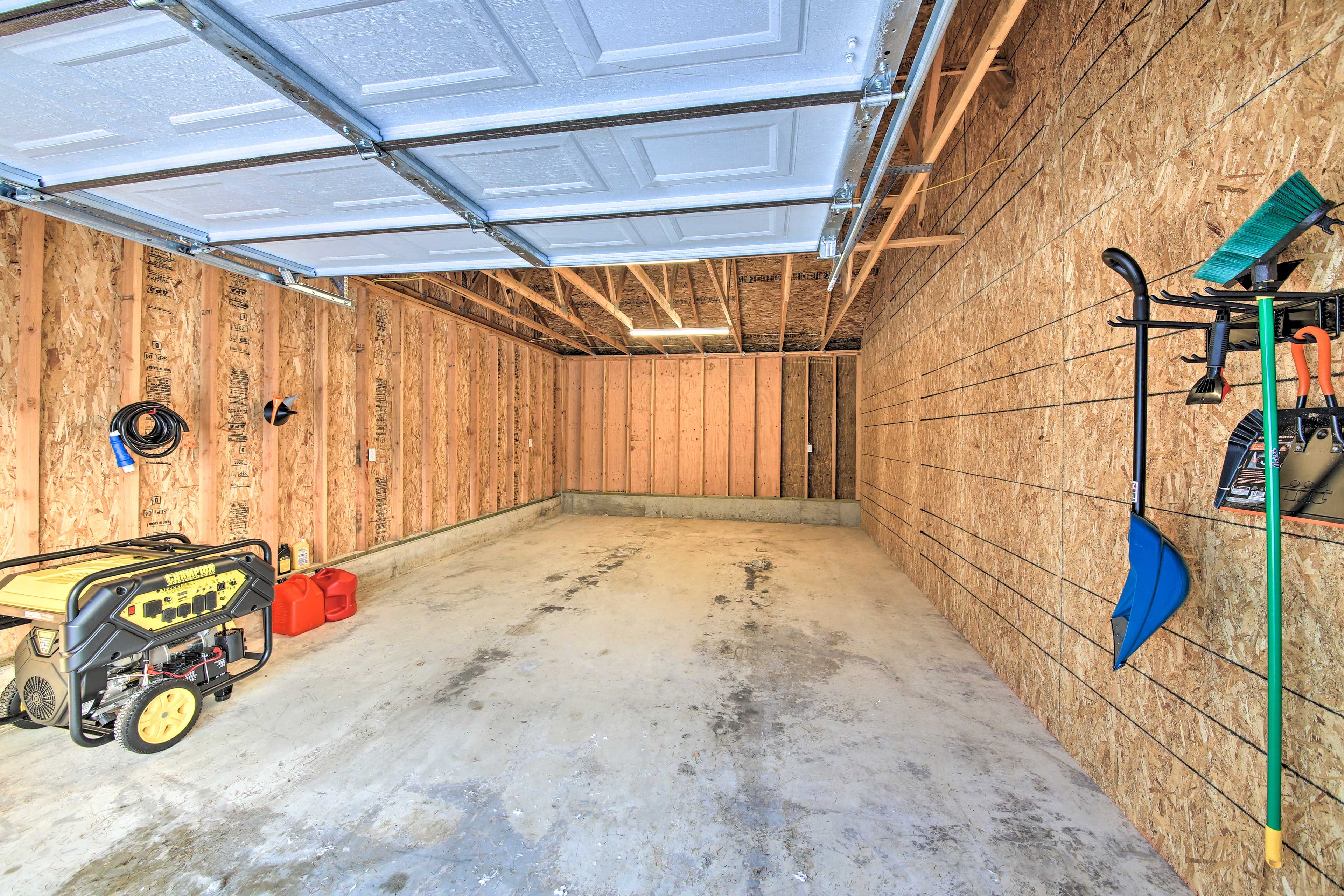 Garage Parking (1 Vehicle)