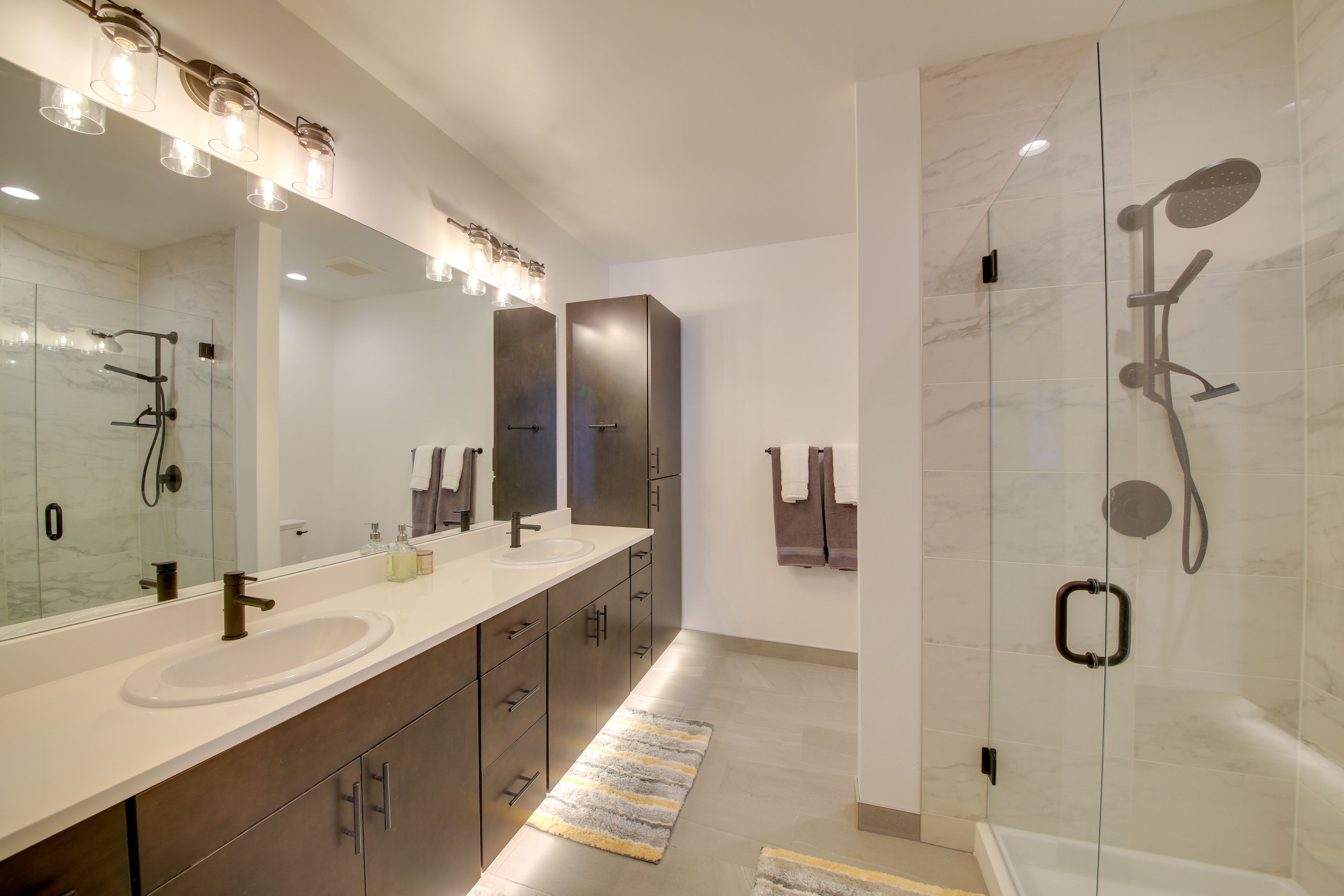 En-Suite Bathroom | Walk-In Shower | Towels Provided
