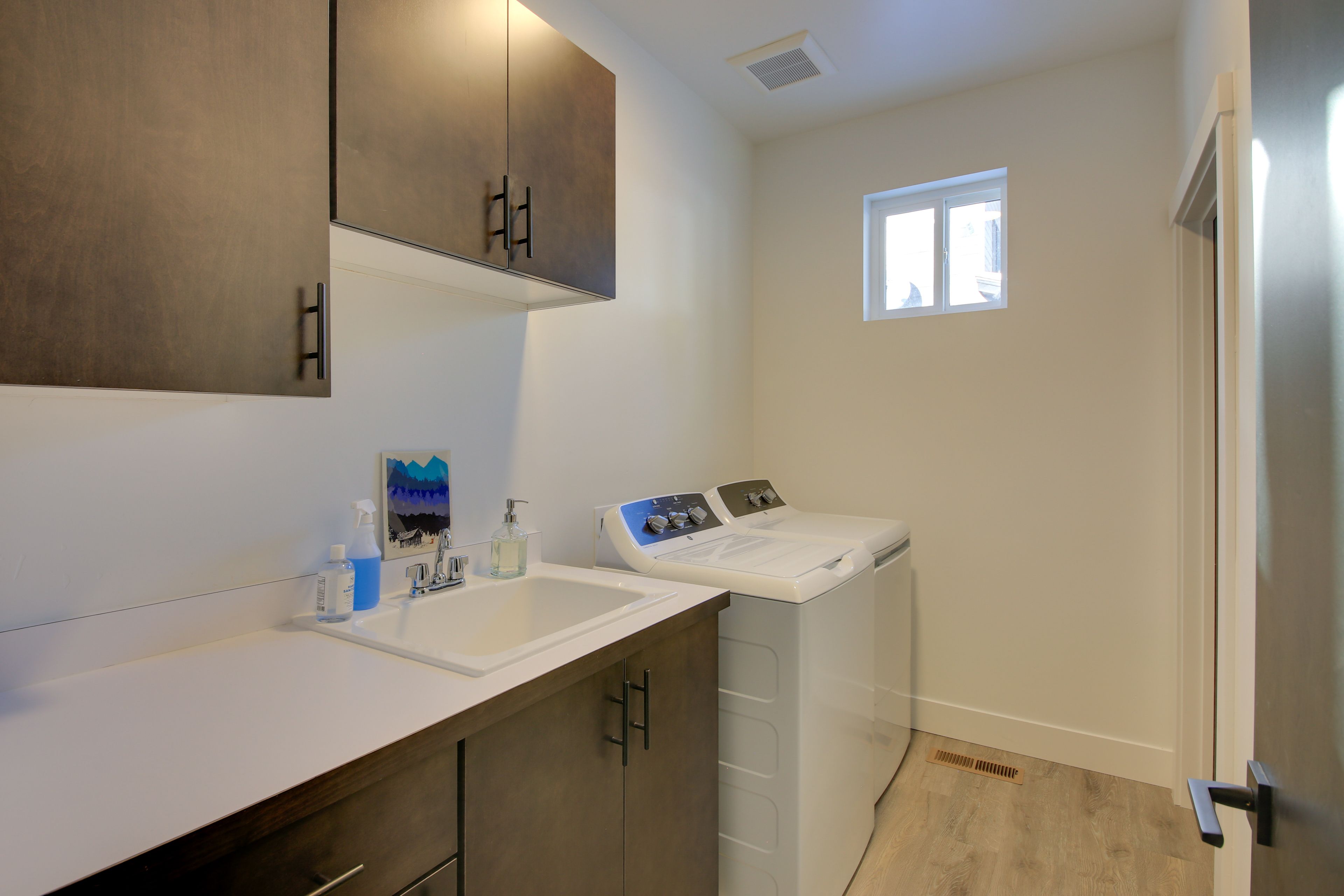 Laundry Room | Washer/Dryer | Laundry Detergent Provided