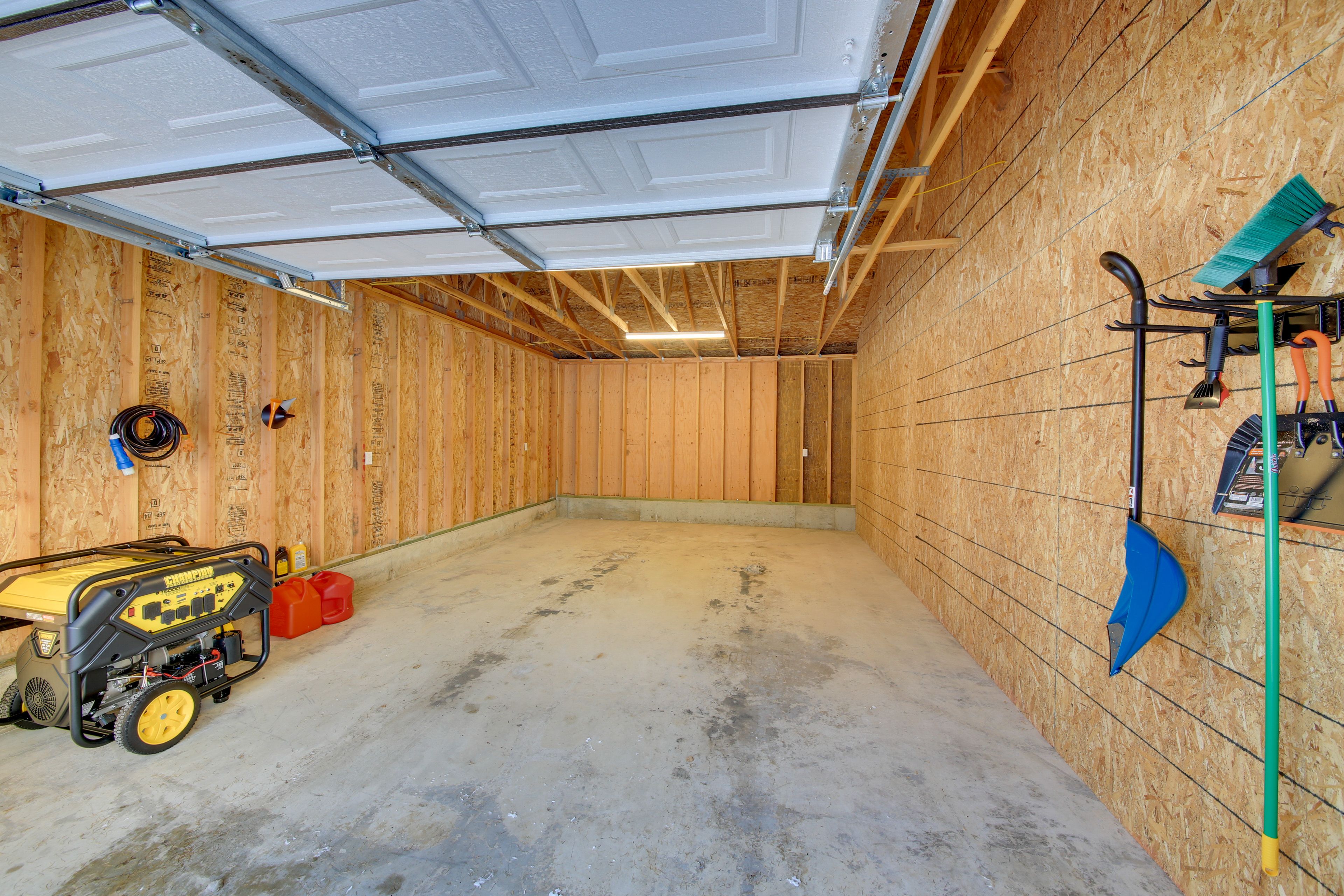 Garage Parking (1 Vehicle)