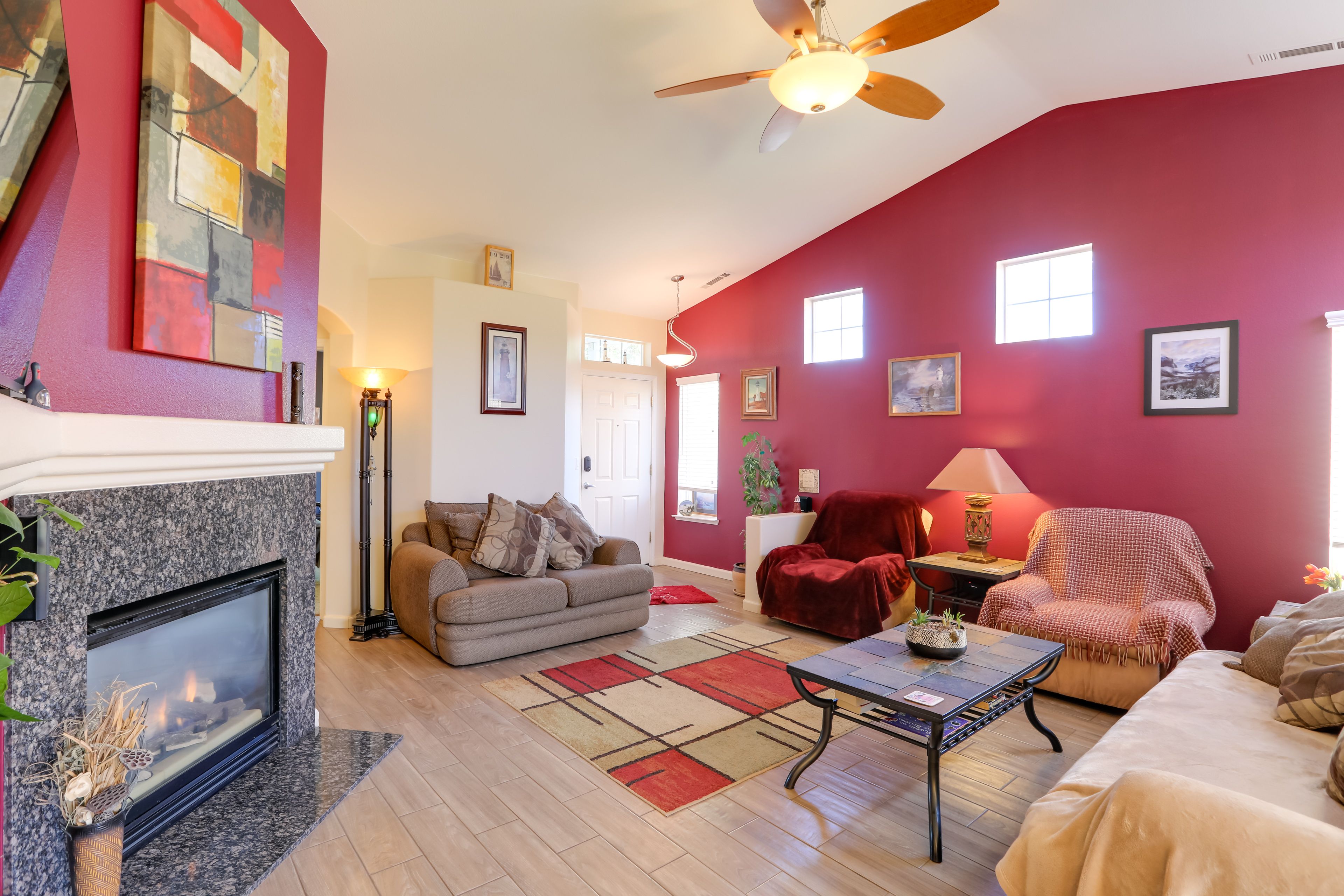 Living Room | Smart TV | Free WiFi | Central Heat & A/C