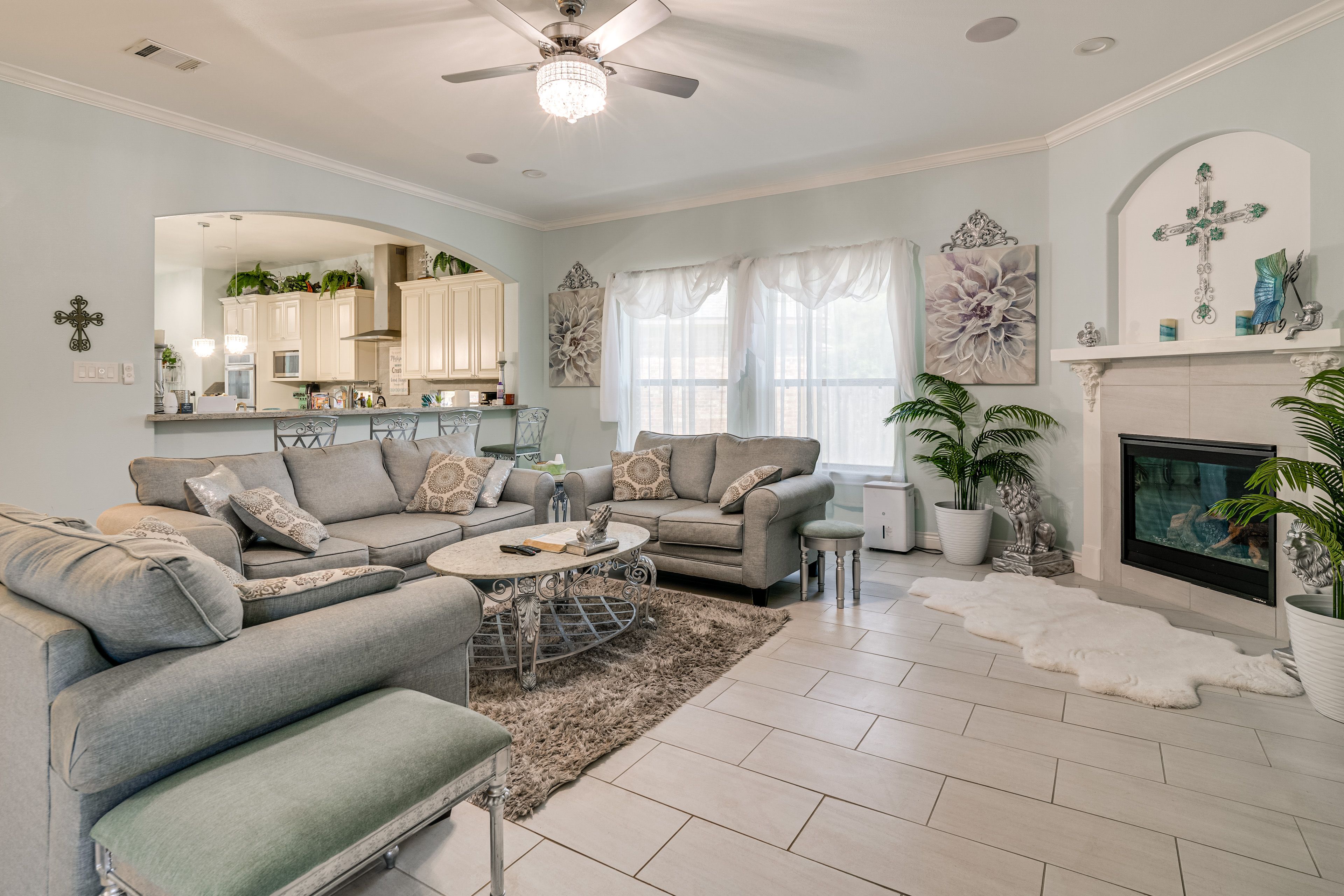Living Room | Main Level