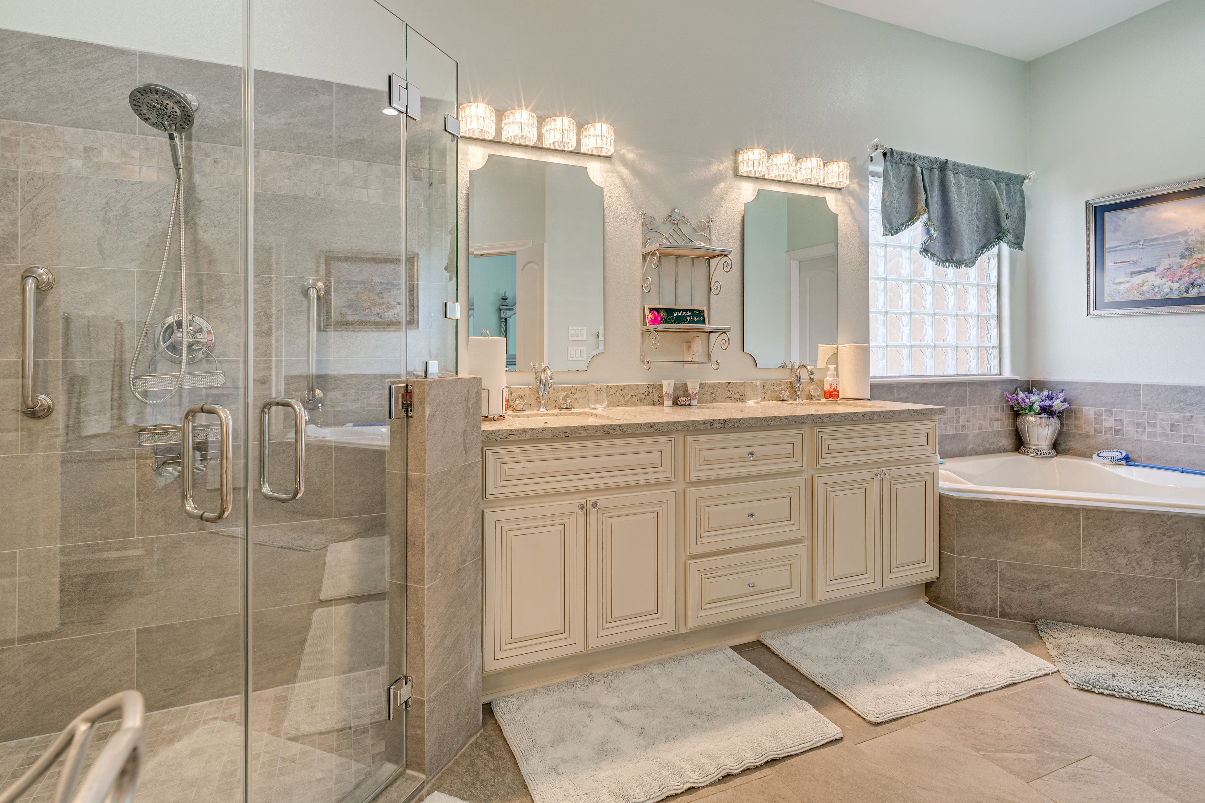 En-Suite Bathroom | Main Level