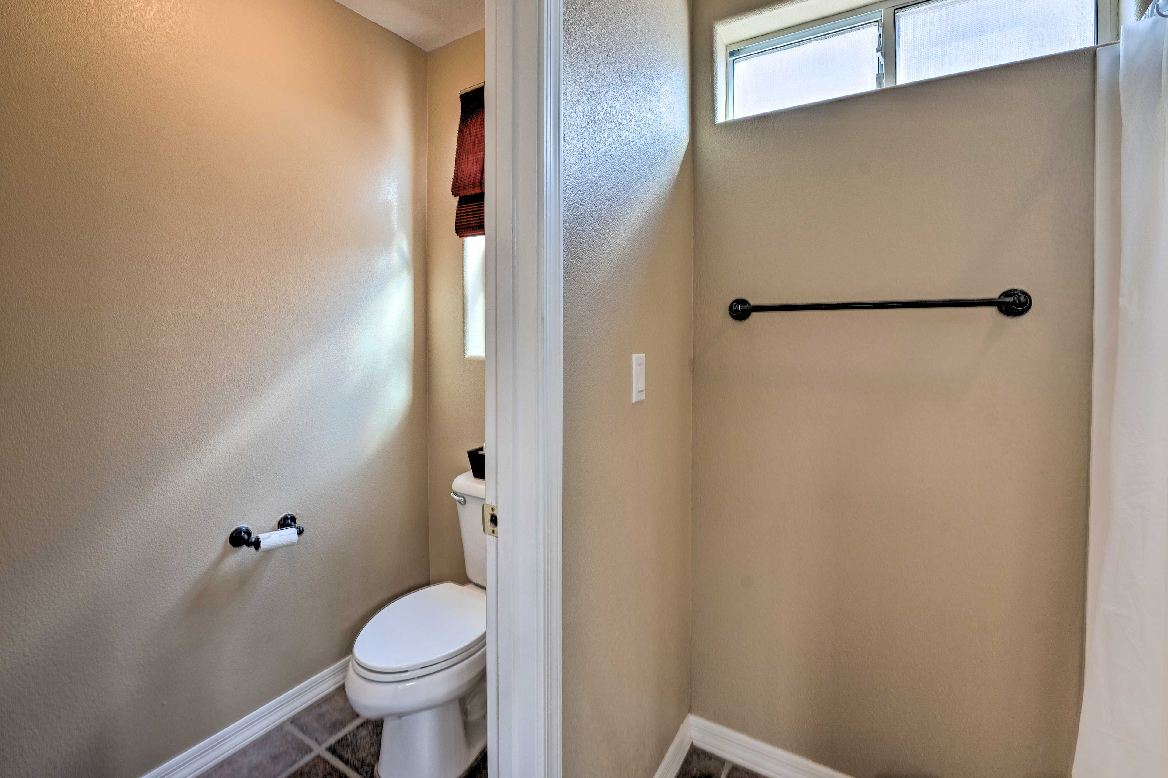 En-Suite Bathroom | Towels Provided