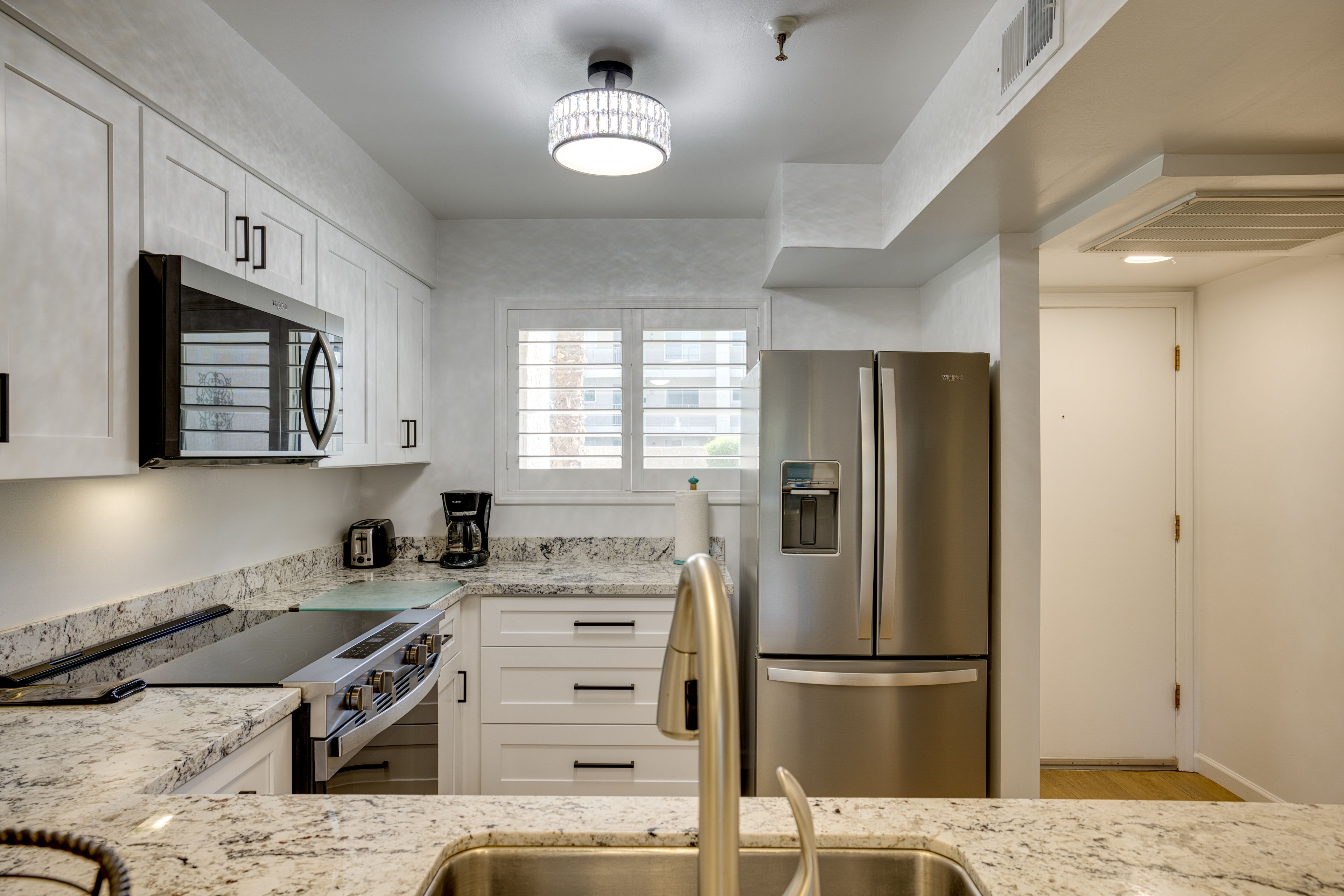 Fully Equipped Kitchen | Toaster | Coffee Maker
