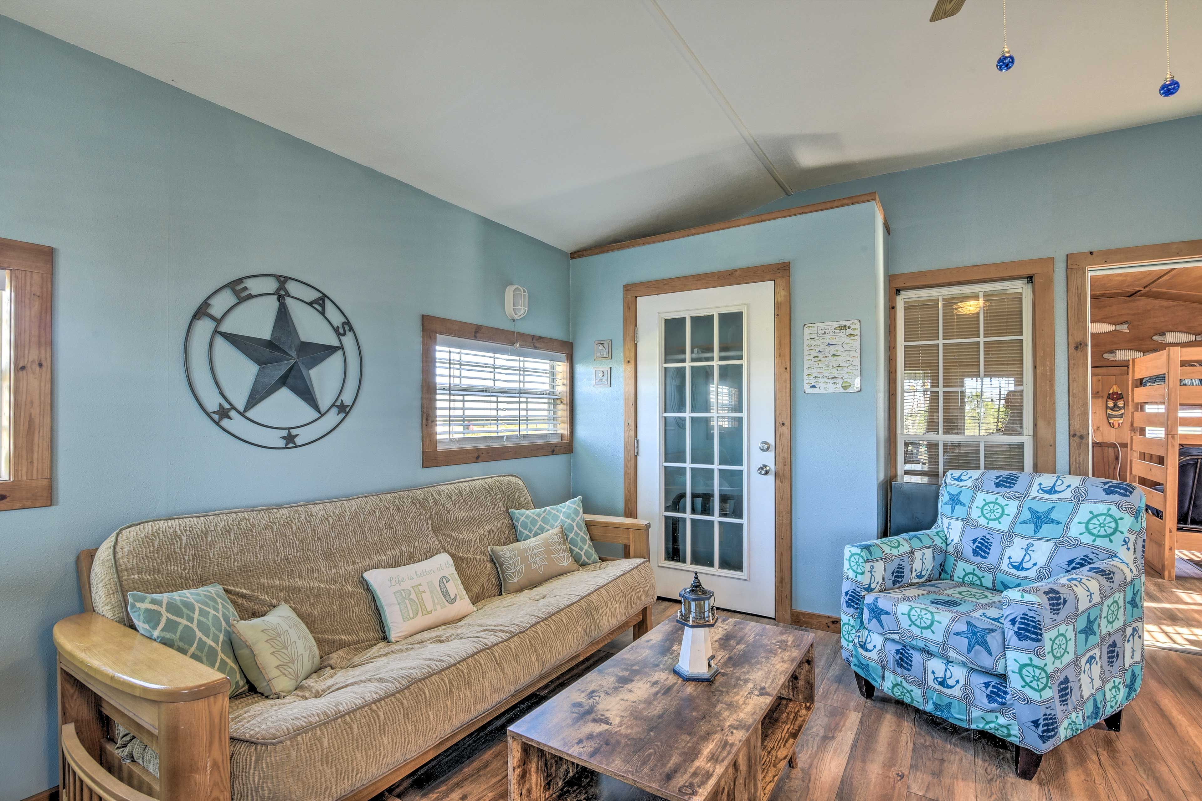 Living Room | Window A/C