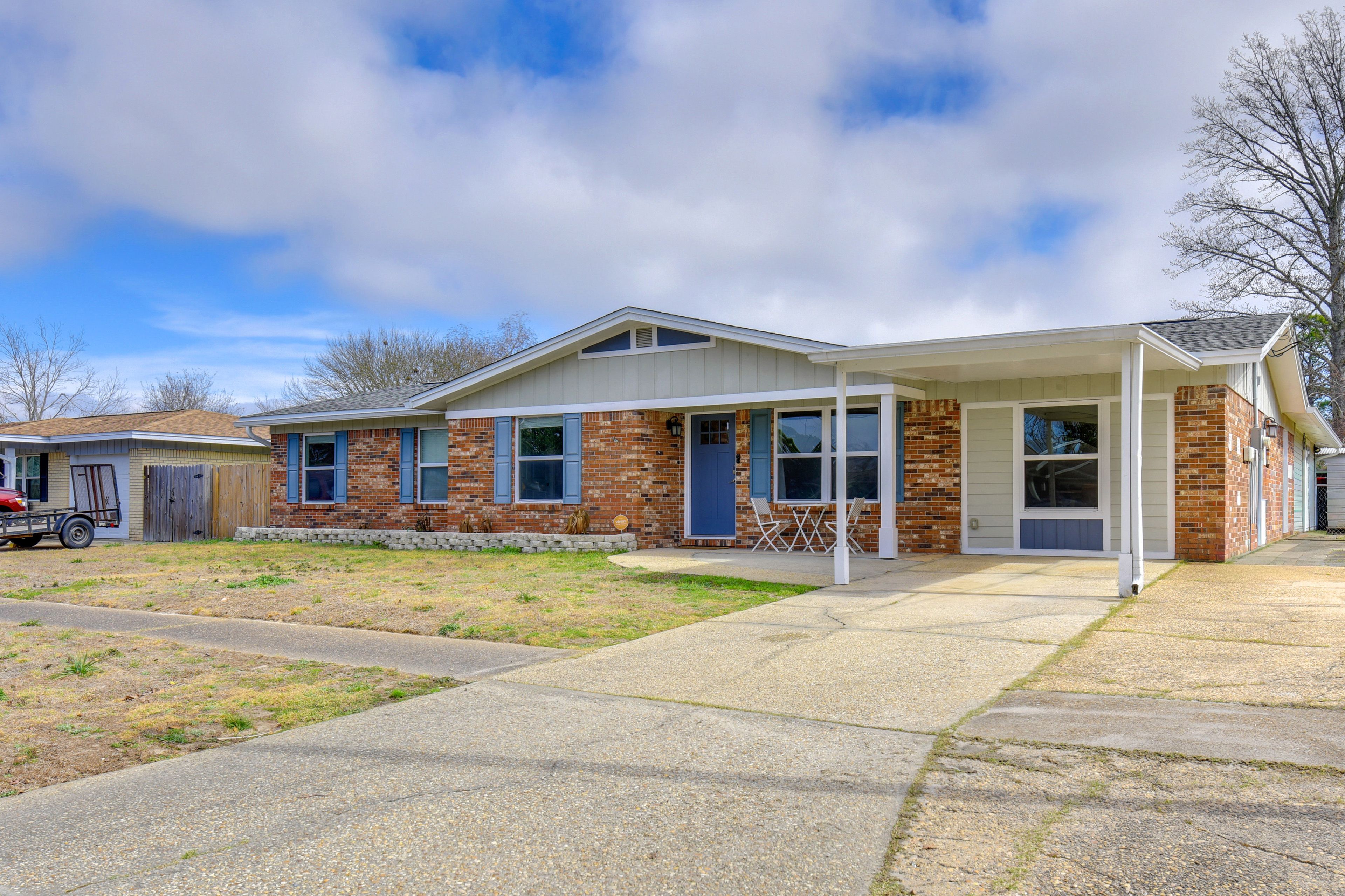 Parking | Driveway (2 Vehicles) | Free Street Parking Available