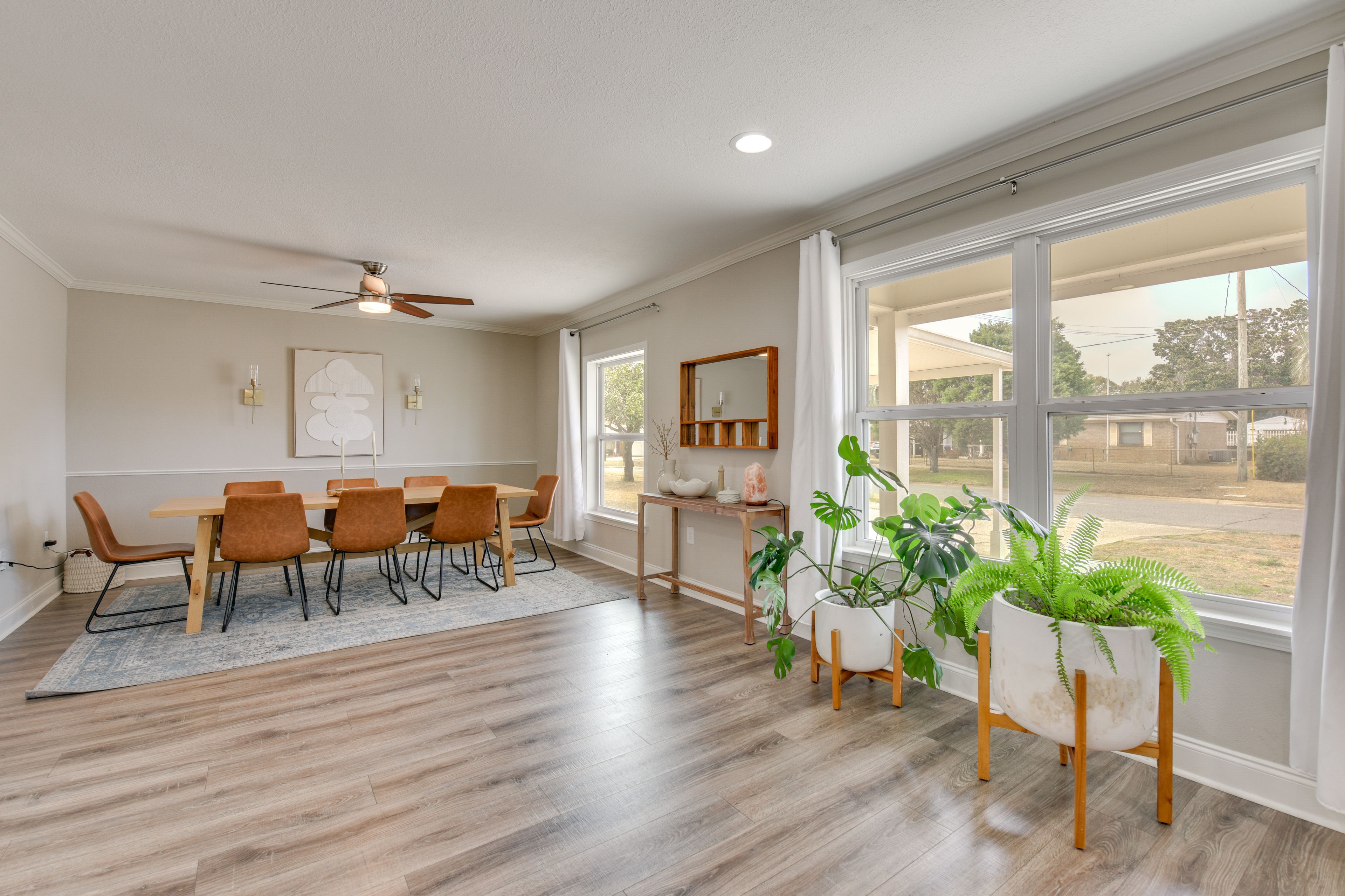 Dining Area | Keyless Entry | Free WiFi