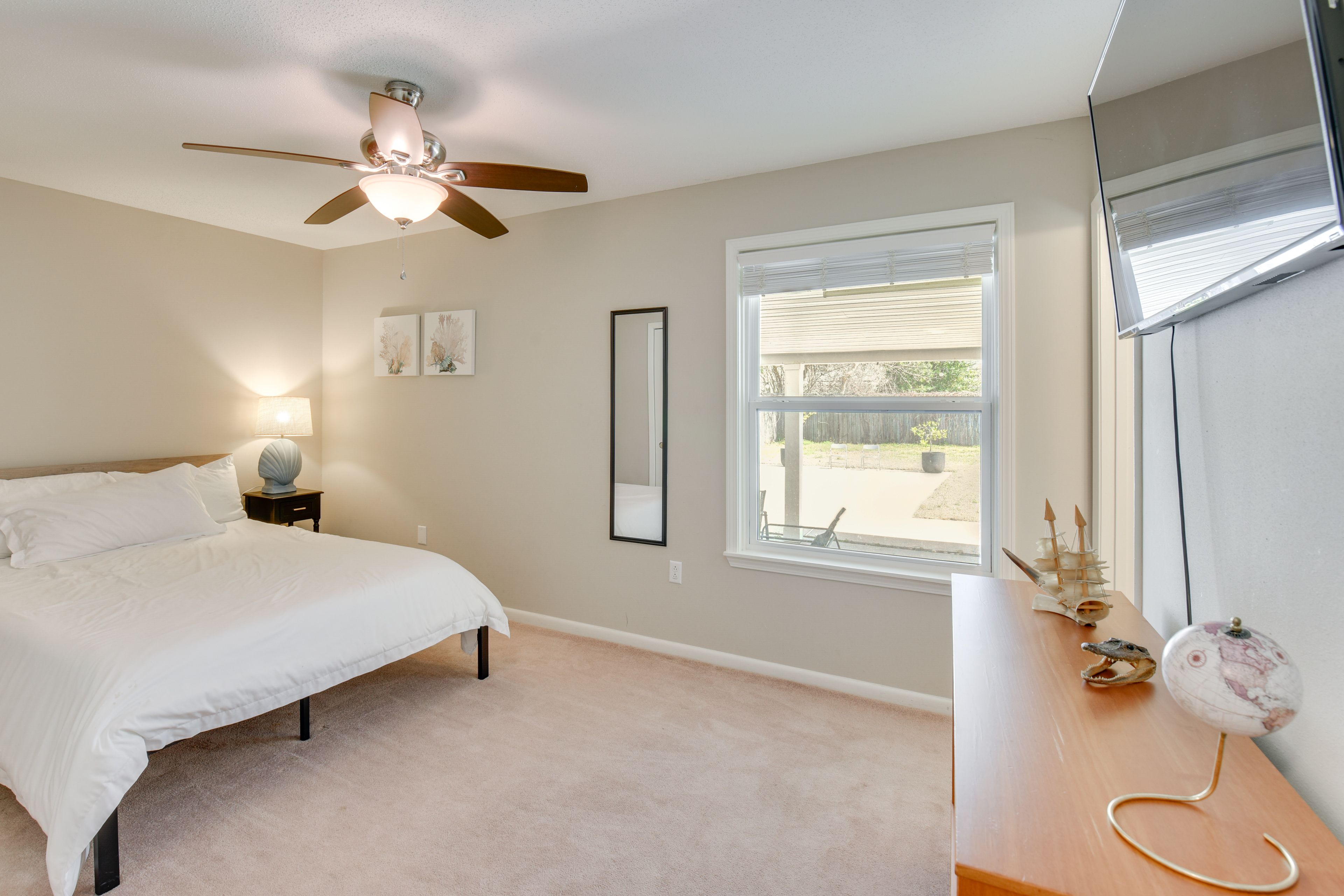 Bedroom 1 | Queen Bed | Linens & Towels Provided