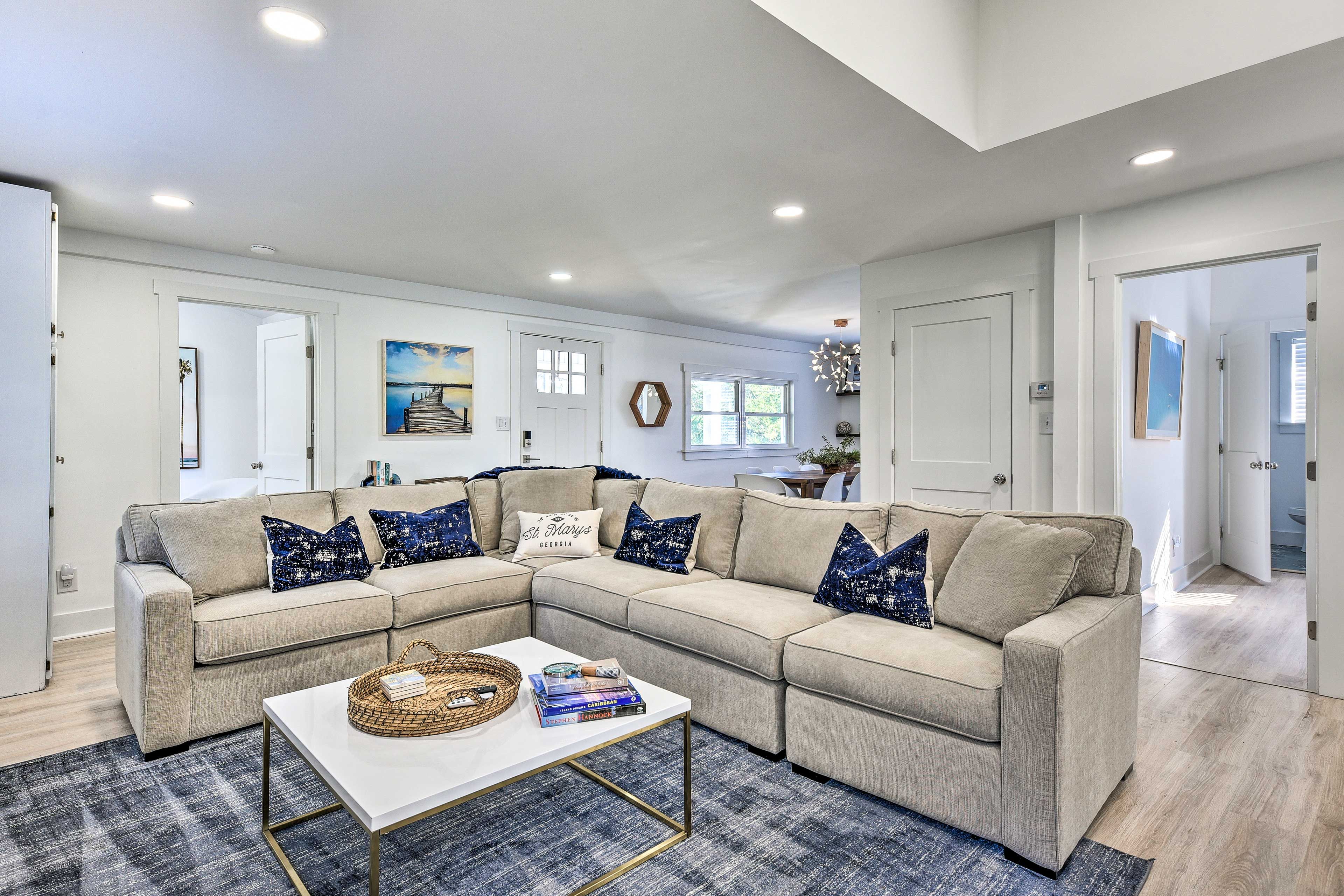 Living Room | Free WiFi