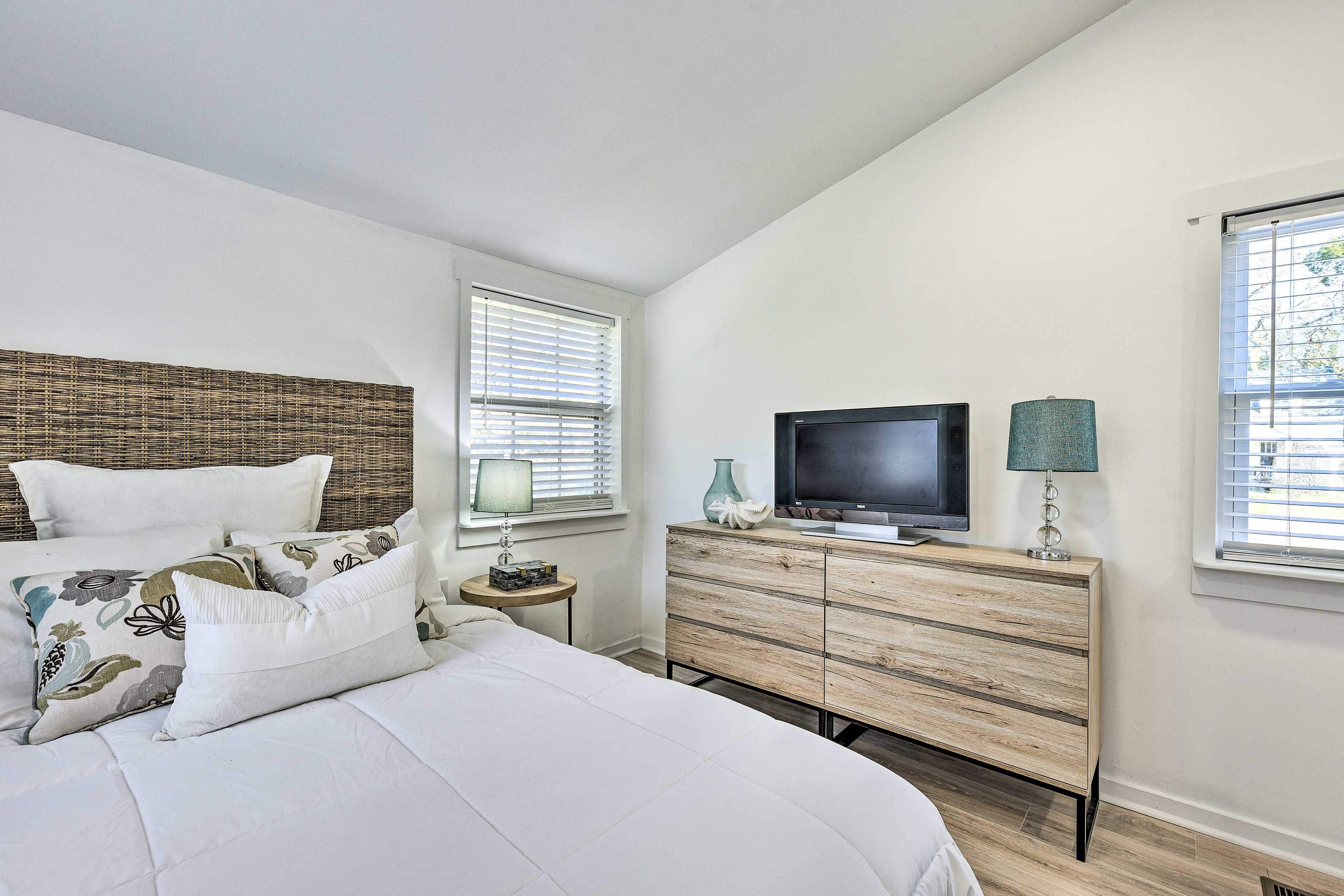 Bedroom 2 | Linens & Towels Provided