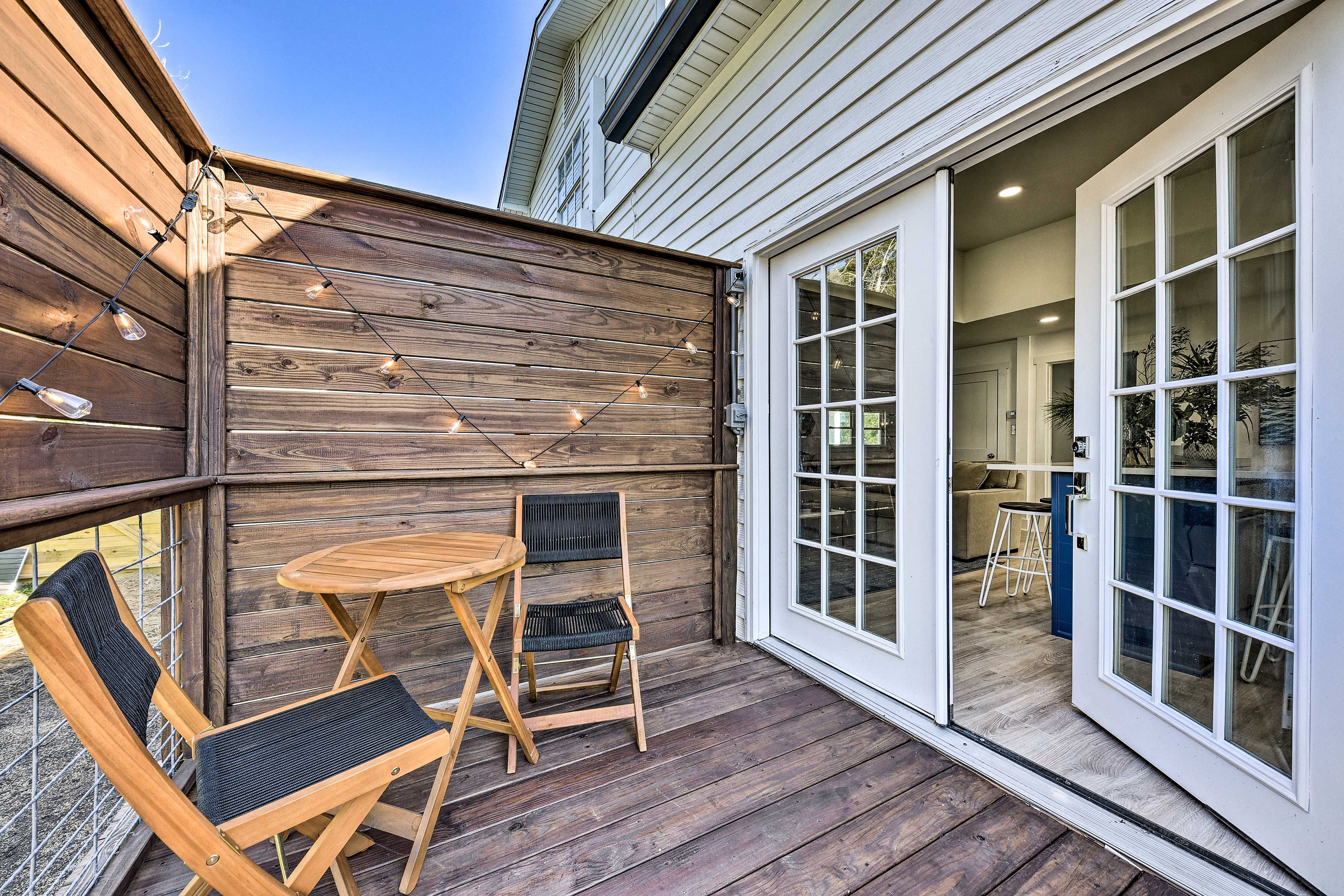 Private Deck | Outdoor Dining Area