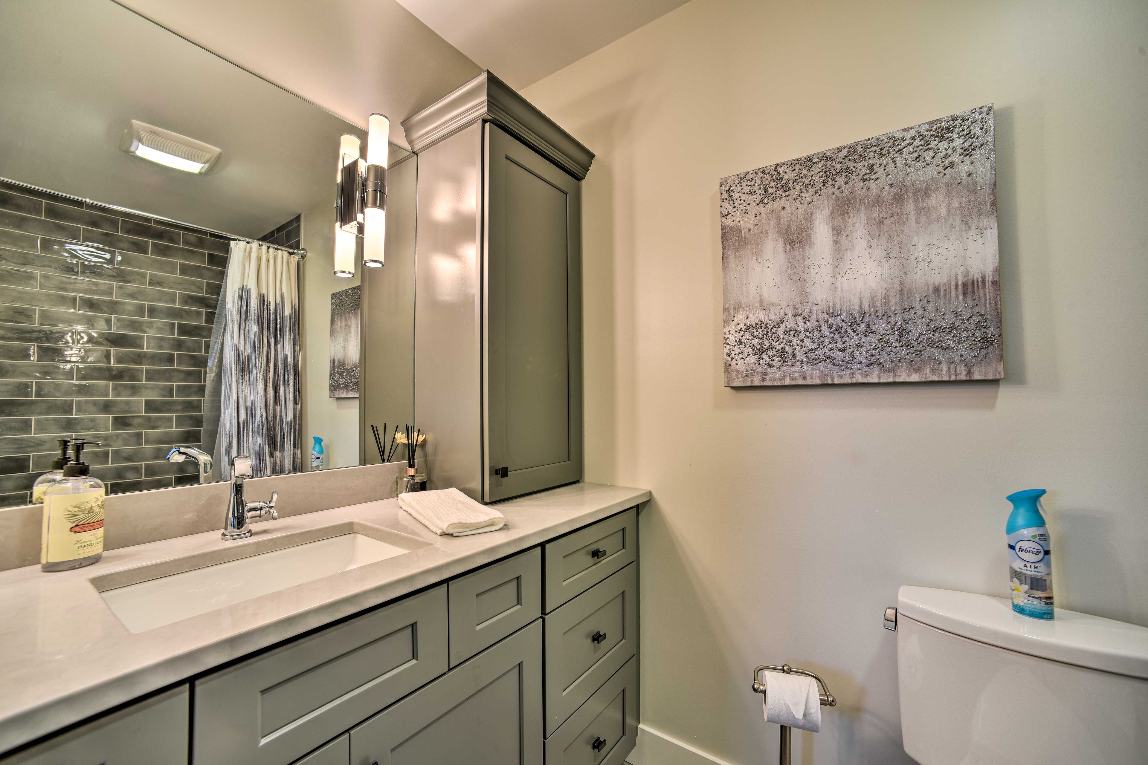Full Bathroom